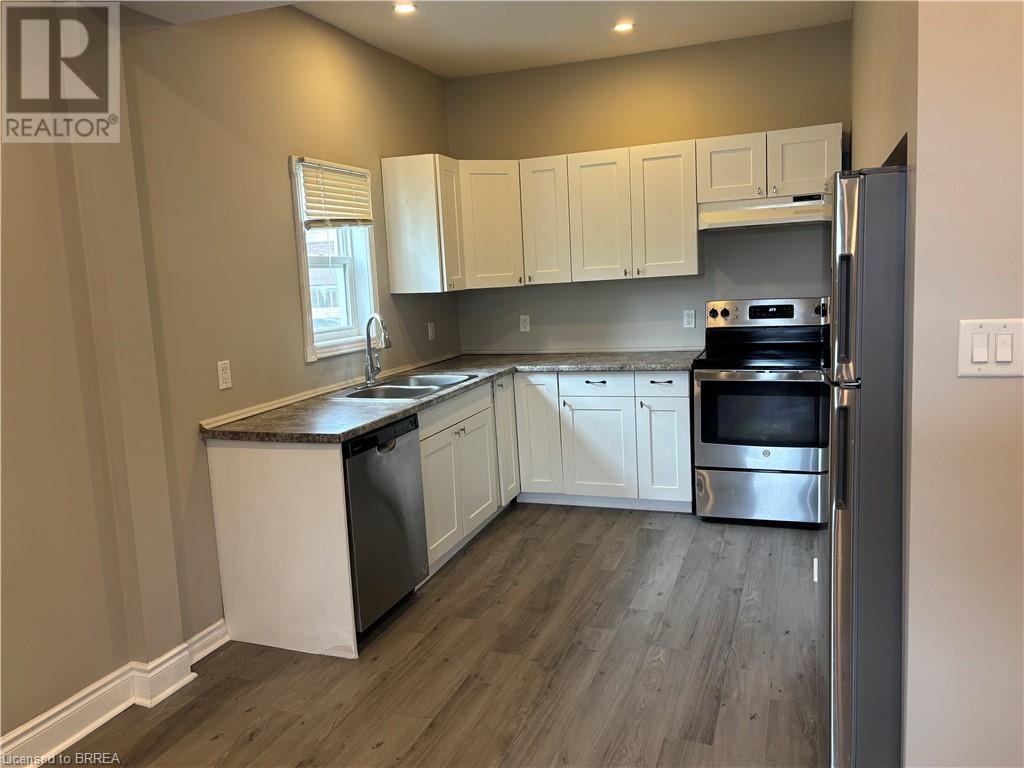 Property at 196 MARLBOROUGH Street image 3