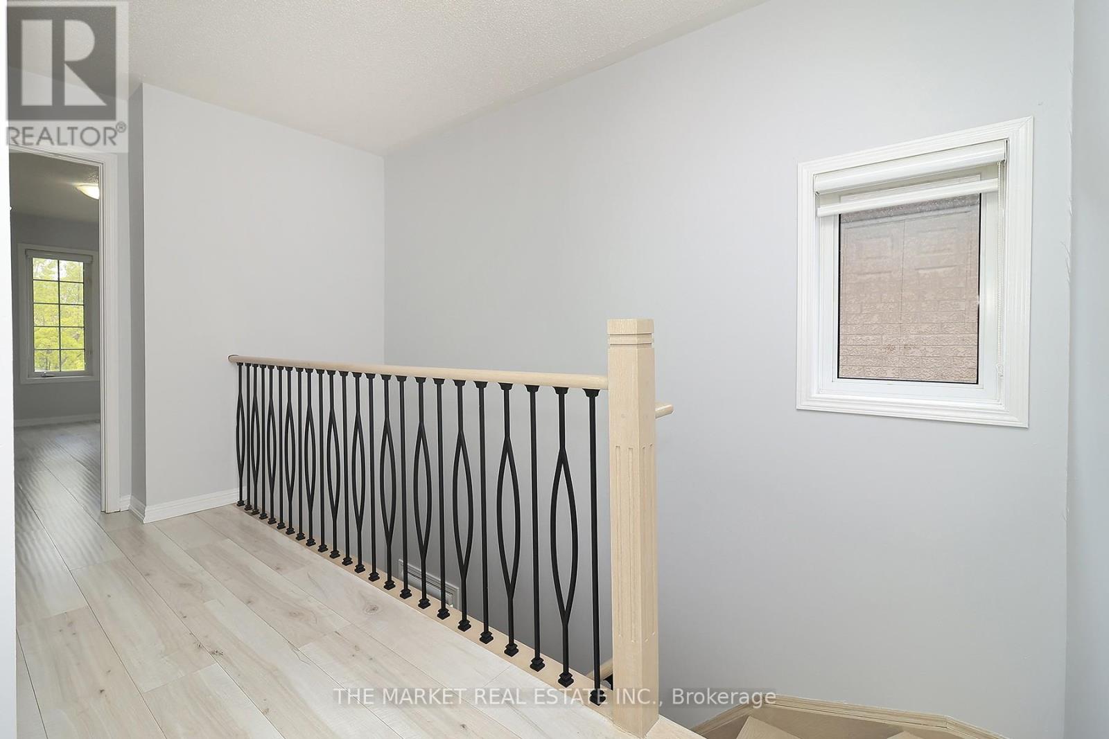 1353 Spring Garden Court, Mississauga, Ontario  L5N 8K5 - Photo 20 - W12135713