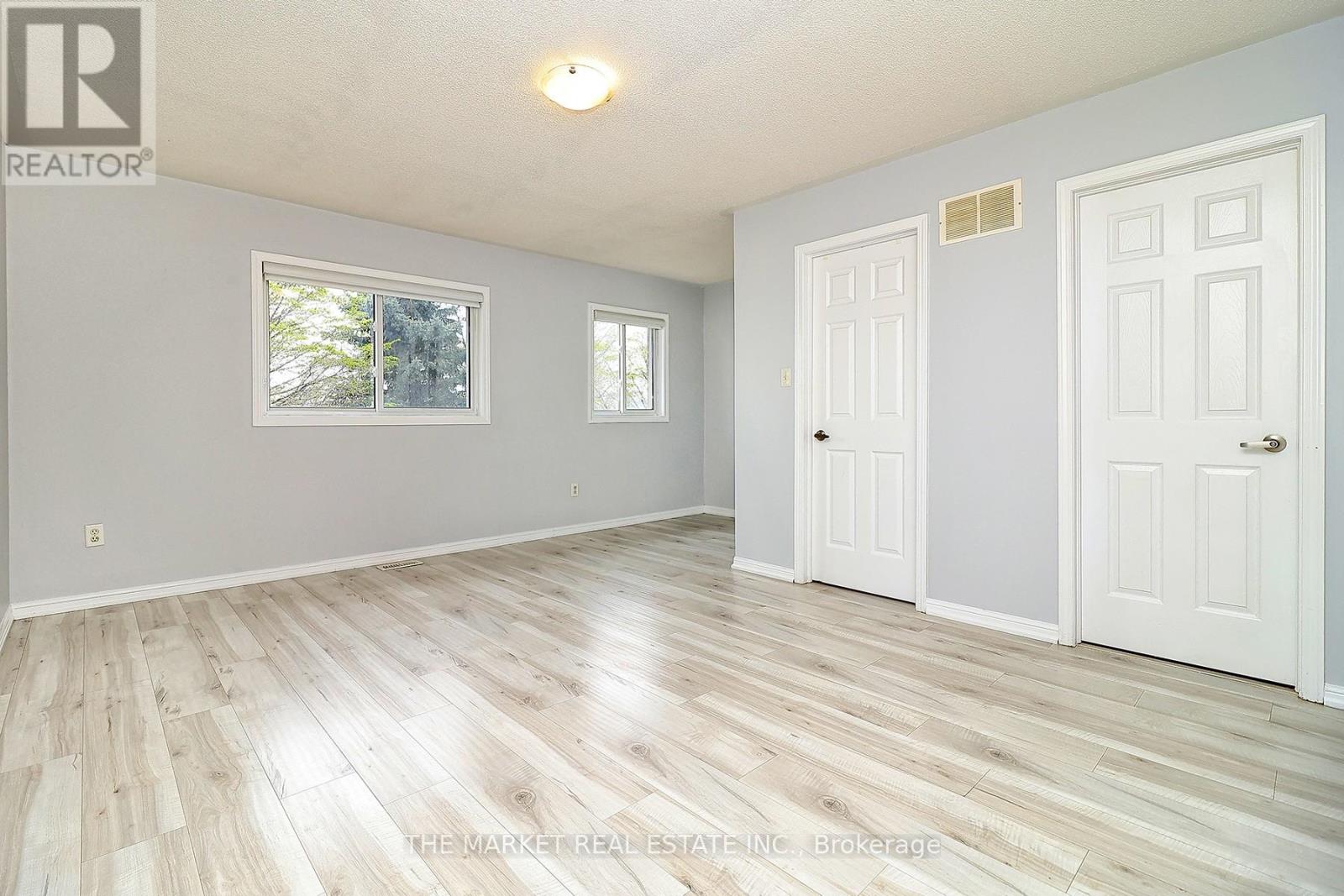 1353 Spring Garden Court, Mississauga, Ontario  L5N 8K5 - Photo 22 - W12135713