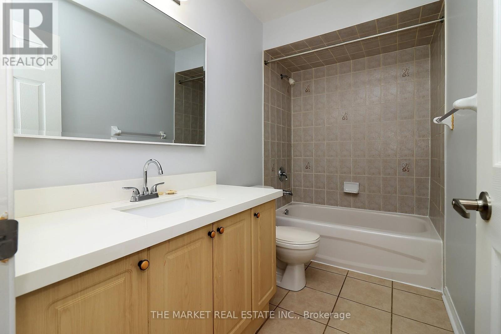 1353 Spring Garden Court, Mississauga, Ontario  L5N 8K5 - Photo 29 - W12135713