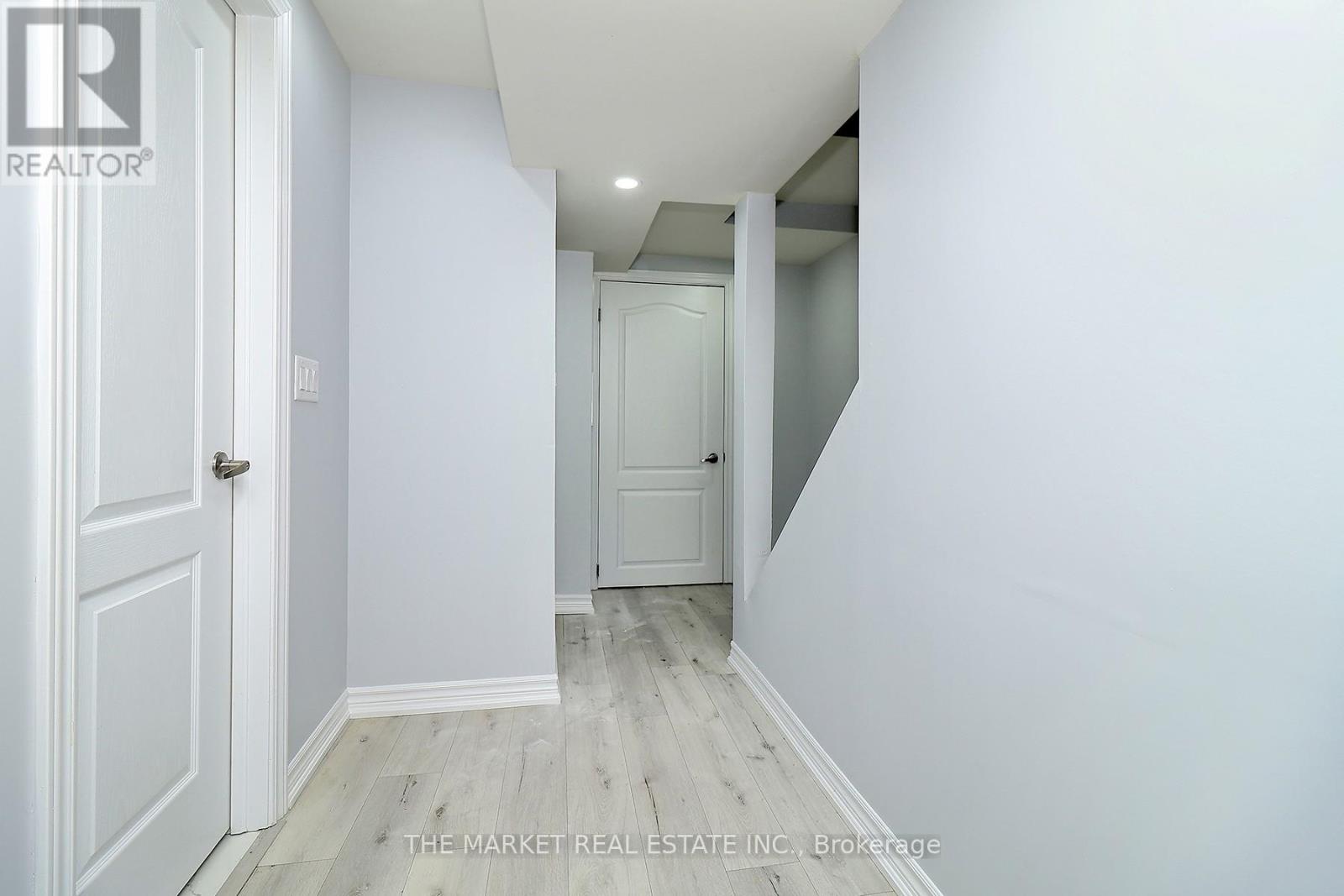 1353 Spring Garden Court, Mississauga, Ontario  L5N 8K5 - Photo 33 - W12135713