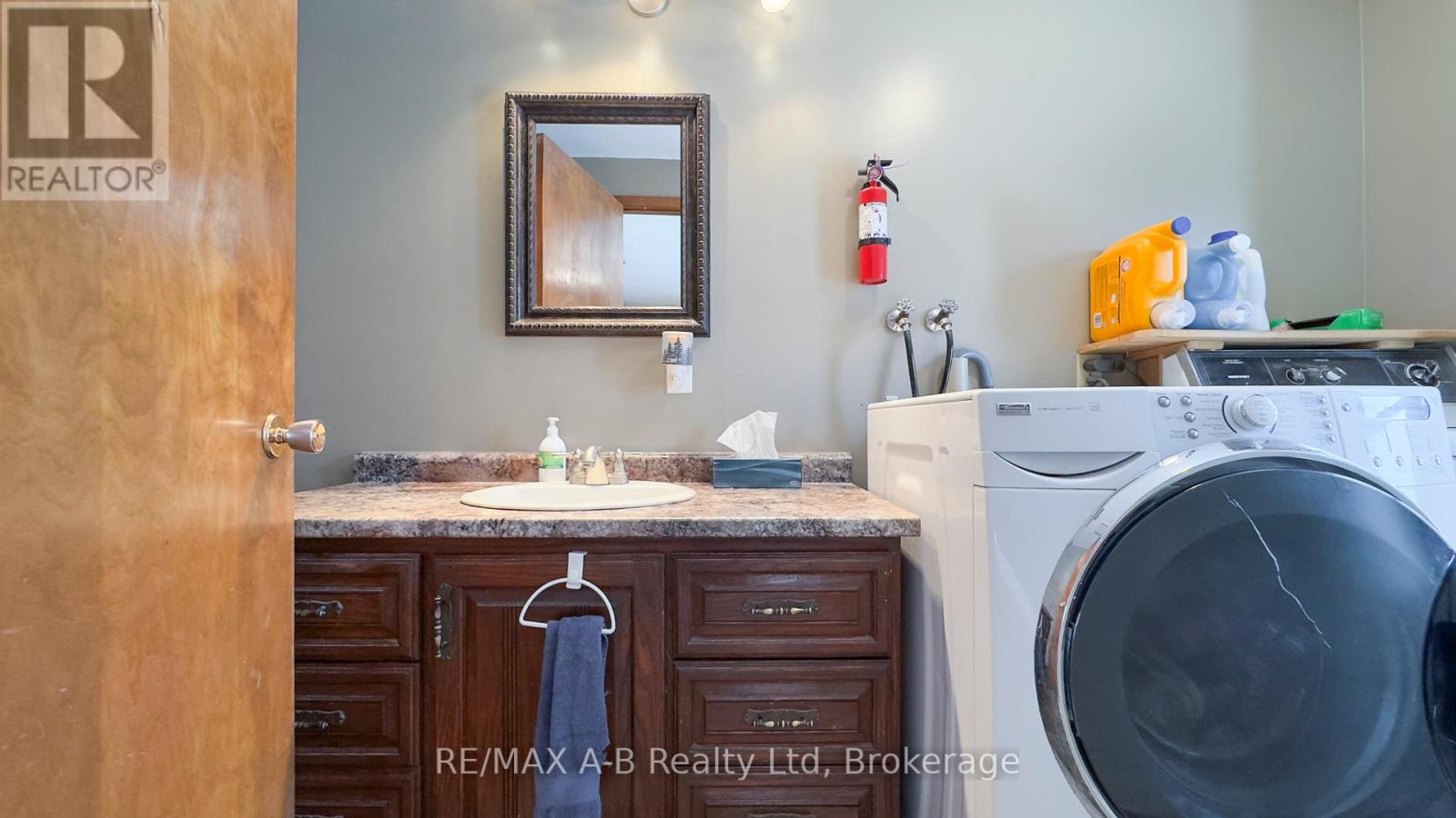 130 Quebec Street, West Perth, Ontario  N0K 1N0 - Photo 11 - X12044878