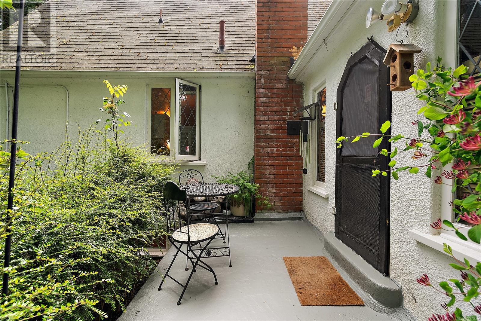 Property at 3062 Admirals Rd image 1