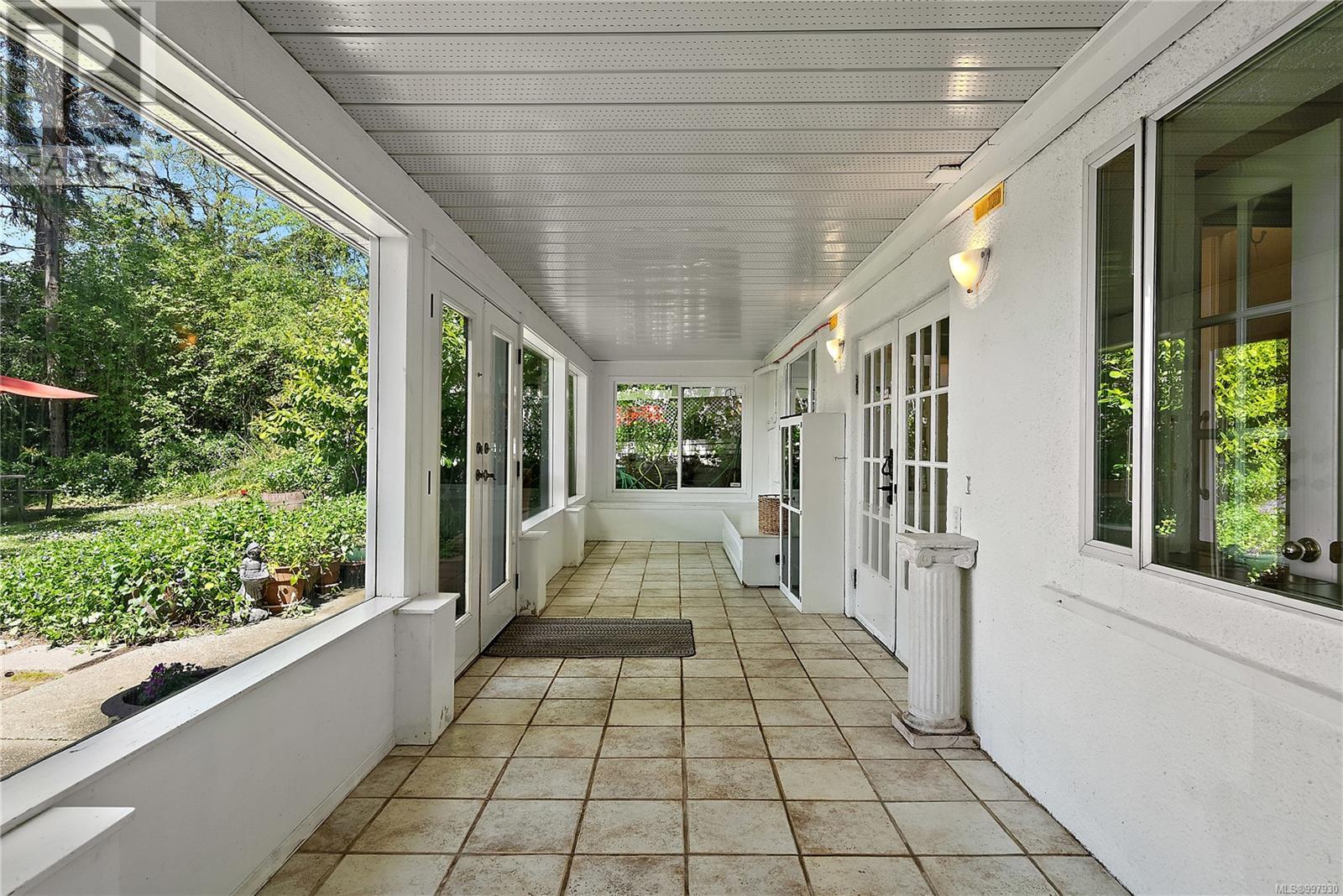 Property at 3062 Admirals Rd image 4