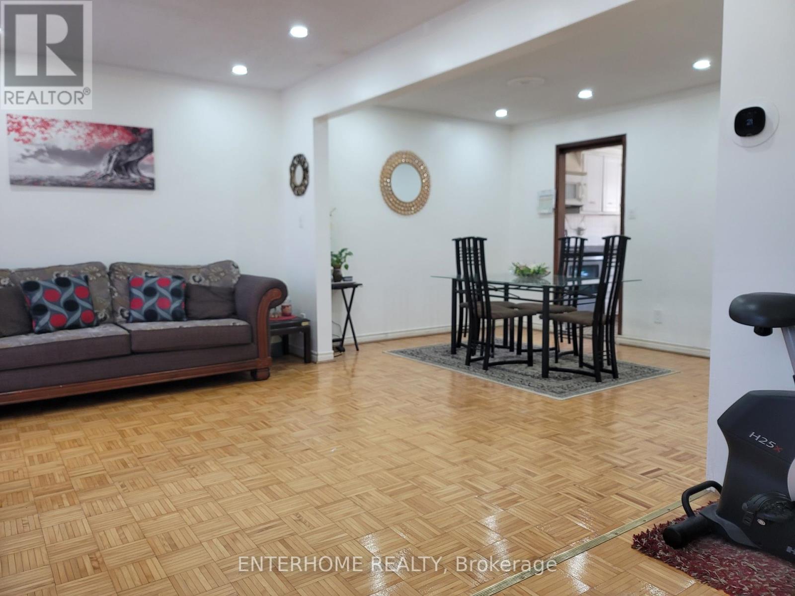 4 - 1180 Mississauga Valley Boulevard W, Mississauga, Ontario  L5A 3M9 - Photo 3 - W12114427