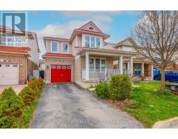 215 GARTH MASSEY DRIVE, Cambridge, Ontario