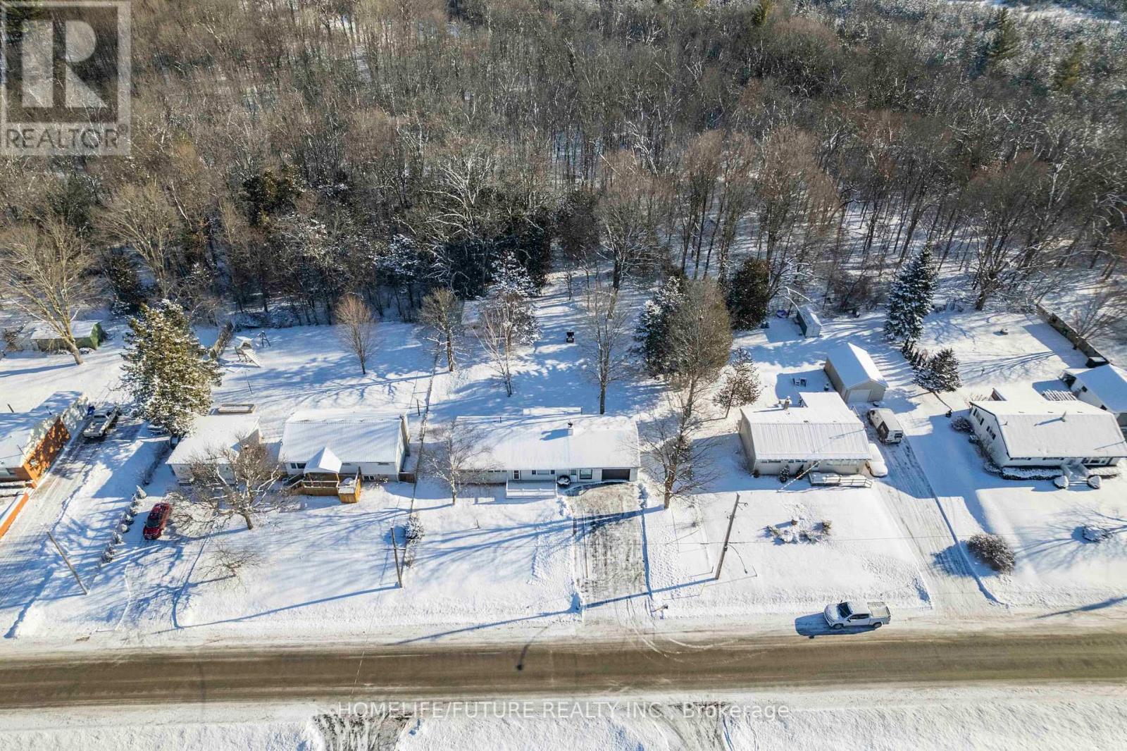 Property at 85 PETERSON STREET image 2