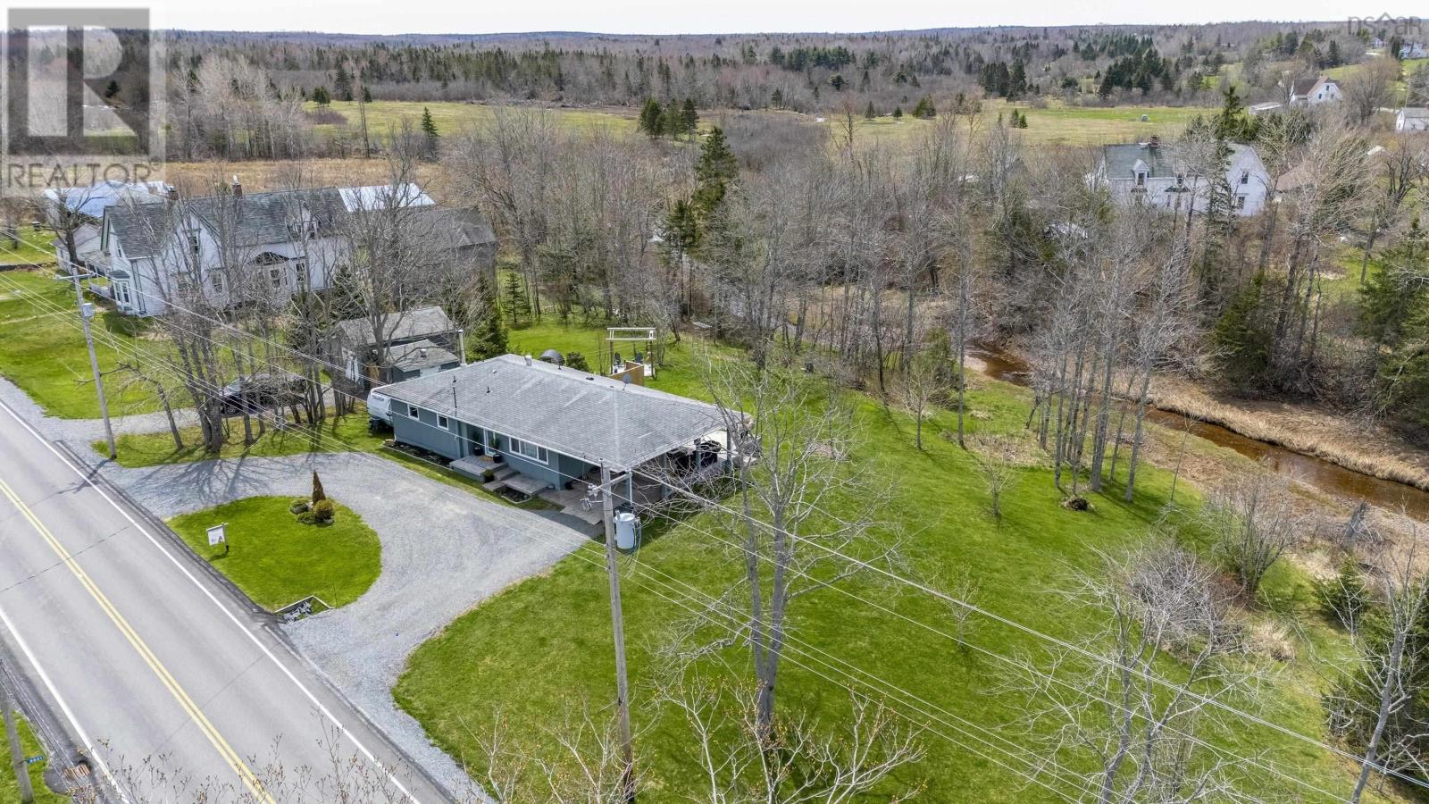 8822 Highway 215, Maitland, Nova Scotia  B0N 1T0 - Photo 6 - 202510370