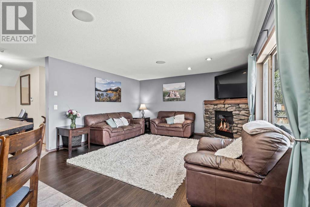 10 Crystalridge Bay, Okotoks, Alberta  T1S 1W5 - Photo 7 - A2217271