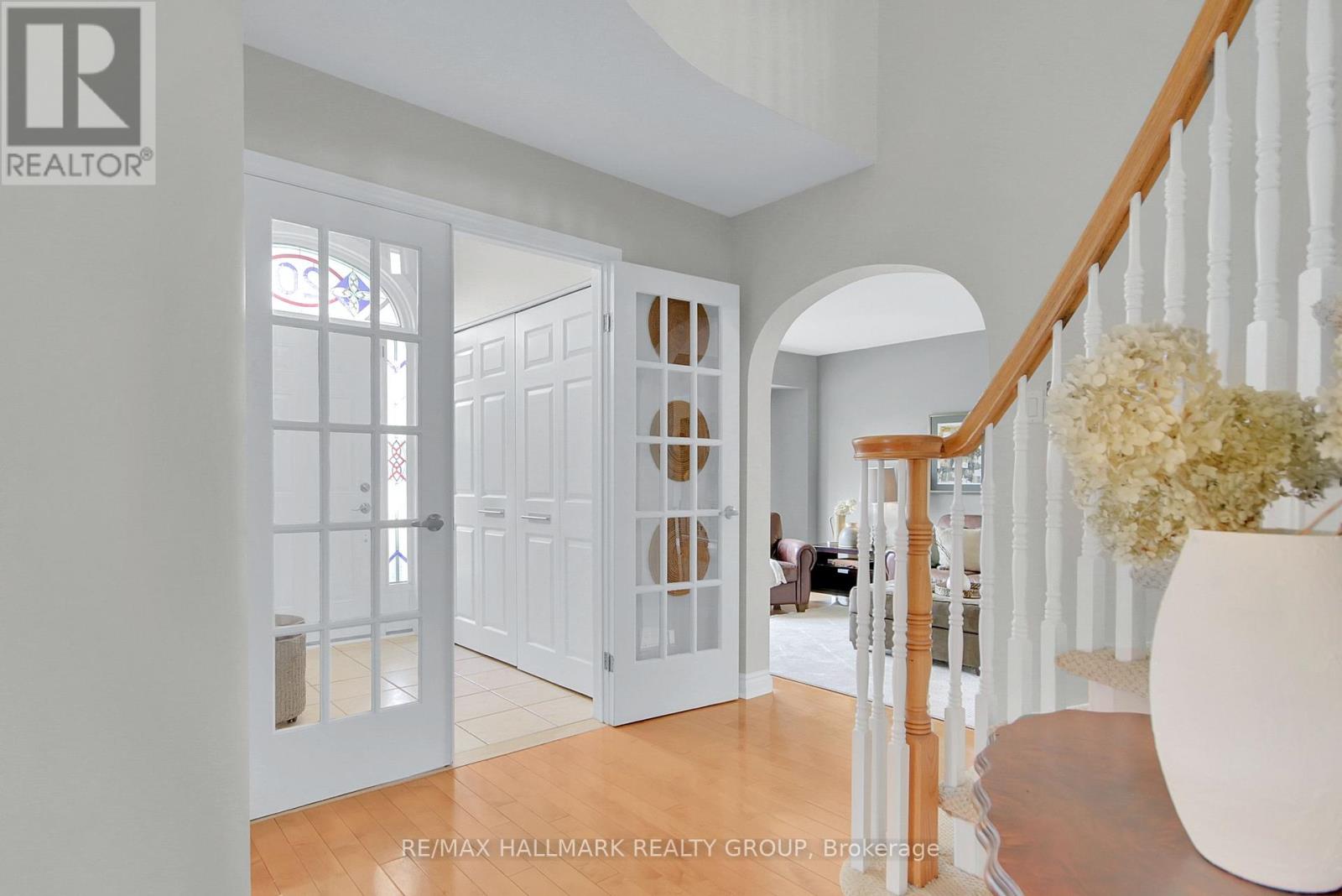 Property at 20 ARBUCKLE CRESCENT image 2