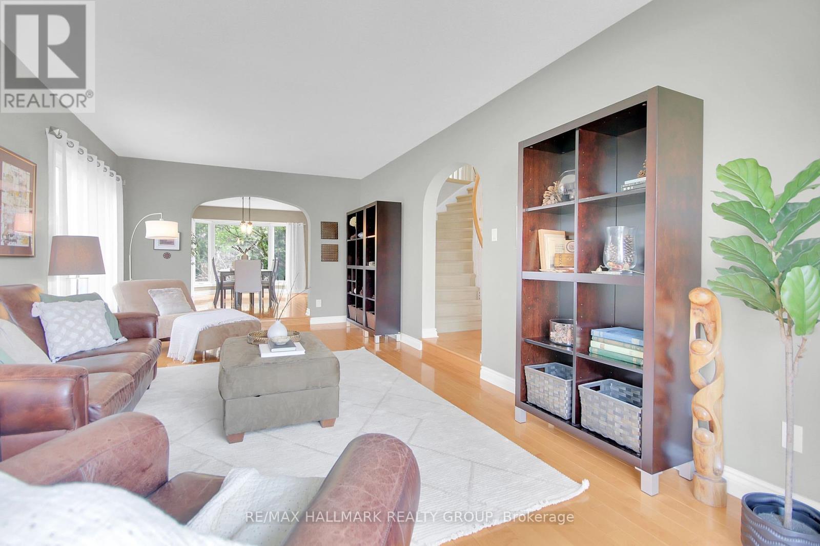 Property at 20 ARBUCKLE CRESCENT image 4