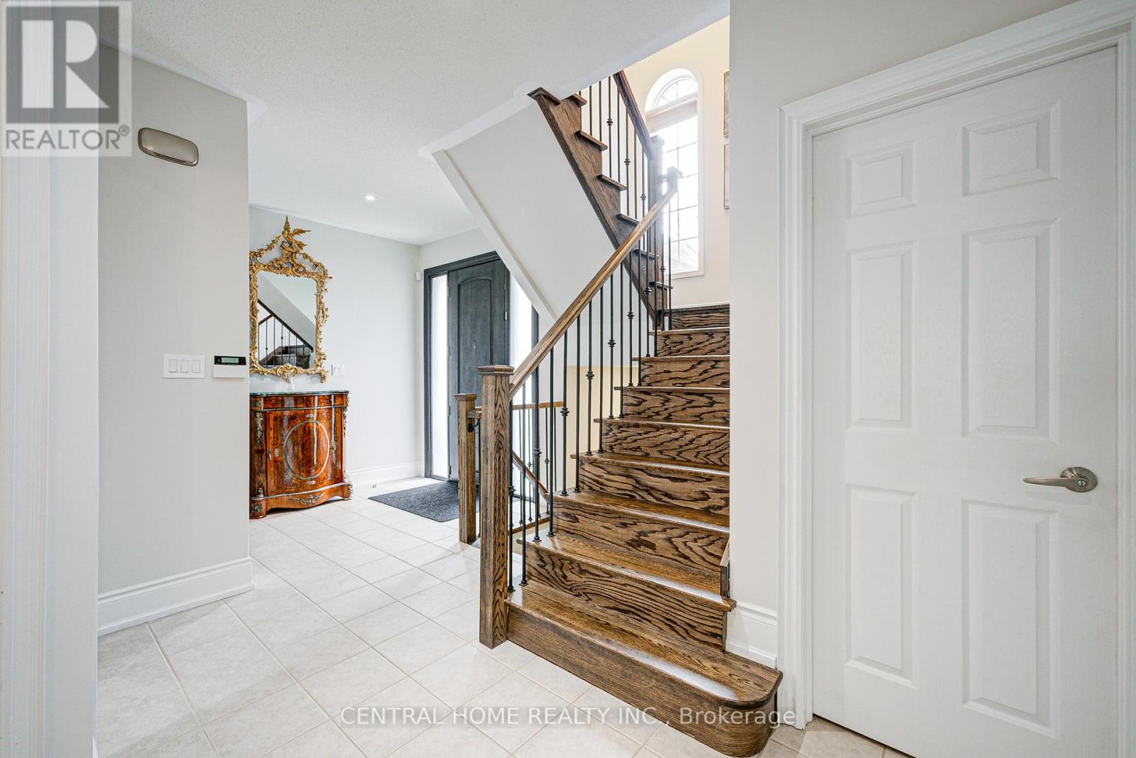 116 Wood Rim Drive, Richmond Hill, Ontario  L4E 4N8 - Photo 3 - N12121543