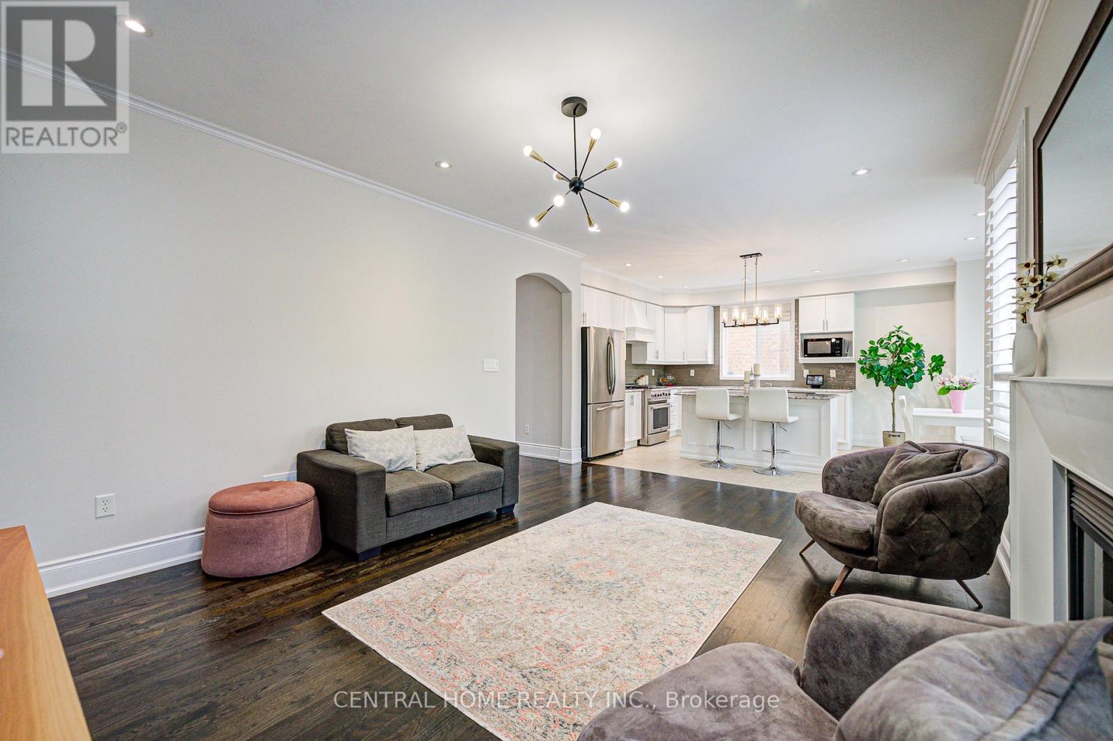 116 Wood Rim Drive, Richmond Hill, Ontario  L4E 4N8 - Photo 11 - N12121543