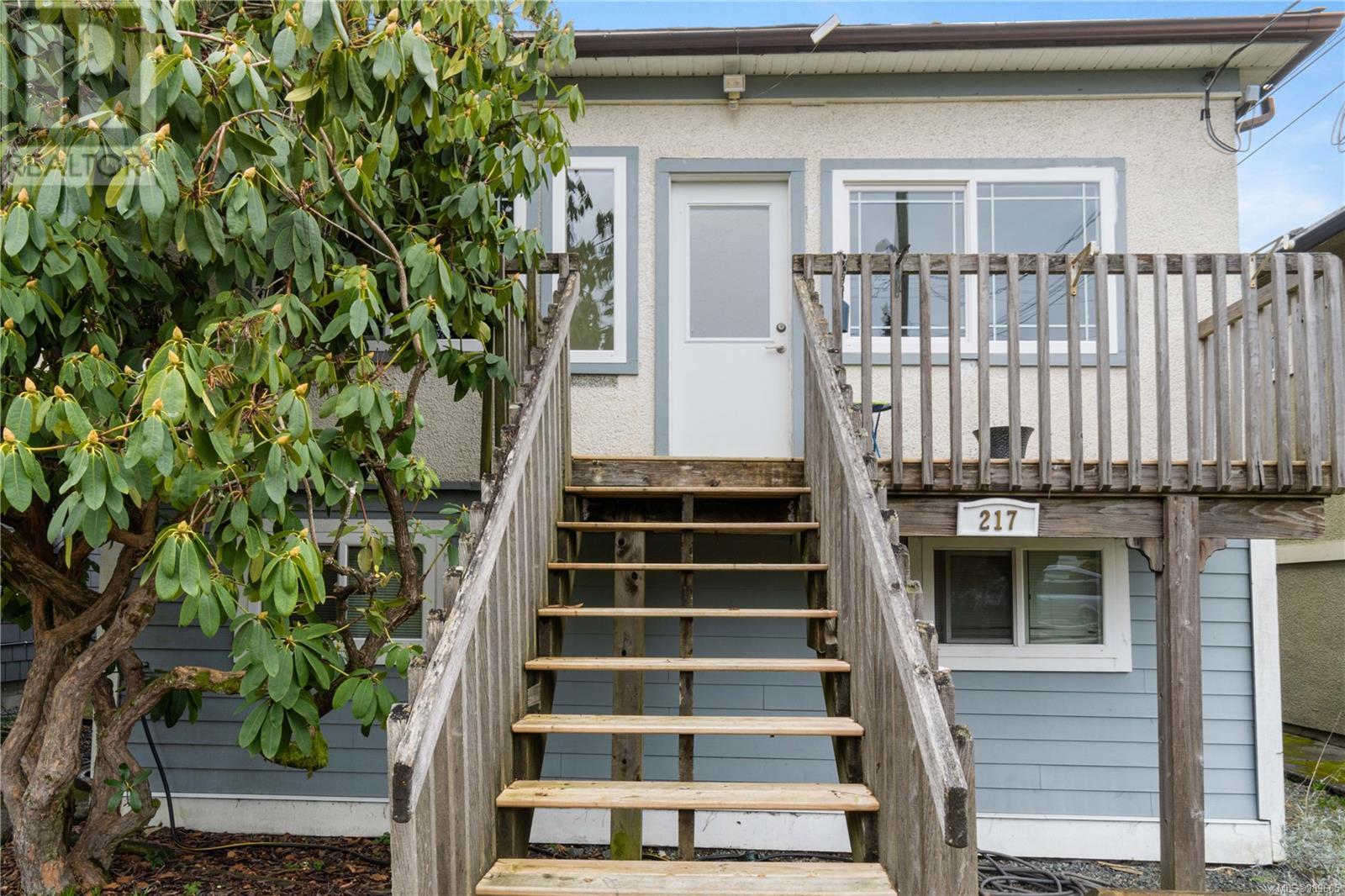 Property at 217 Machleary St image 4
