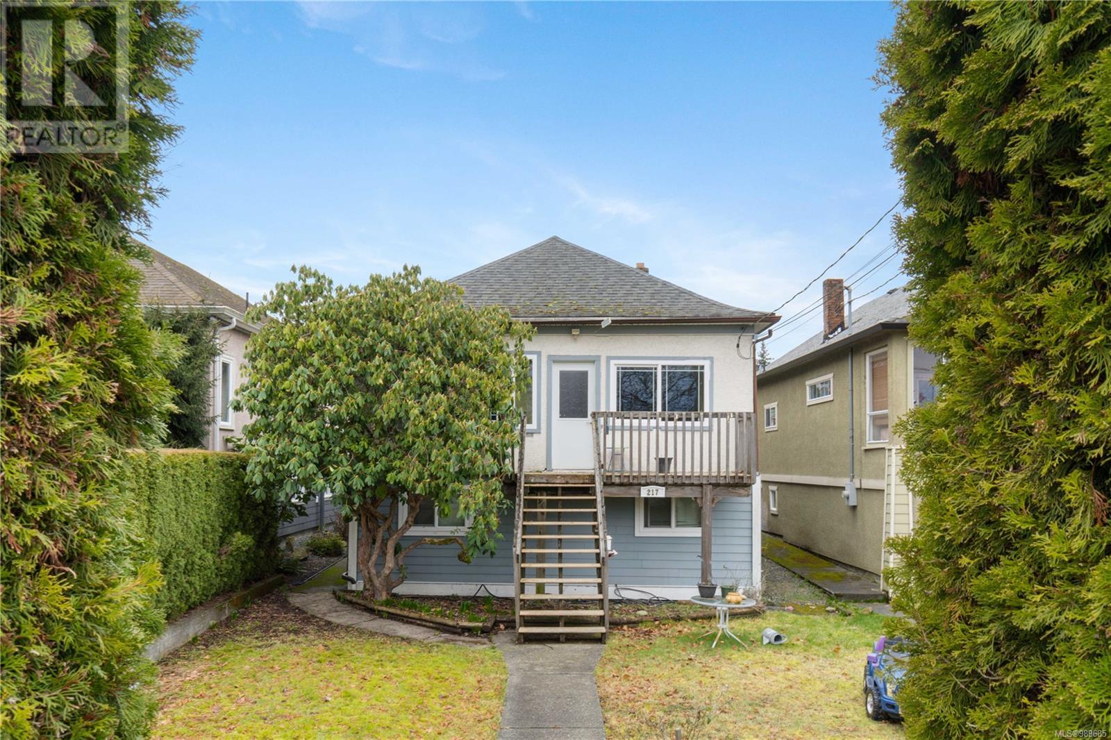 Property at 217 Machleary St image 3