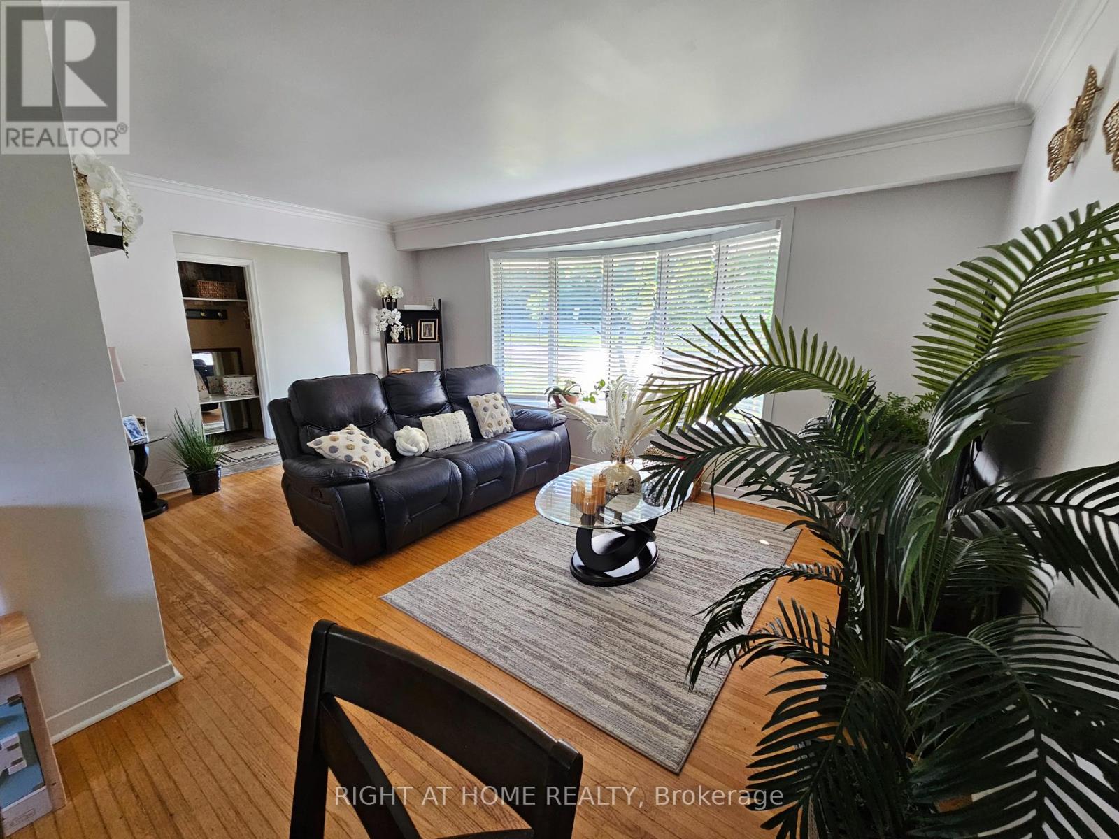 63 Cundles Road E, Barrie, Ontario  L4M 2Z6 - Photo 8 - S12135757