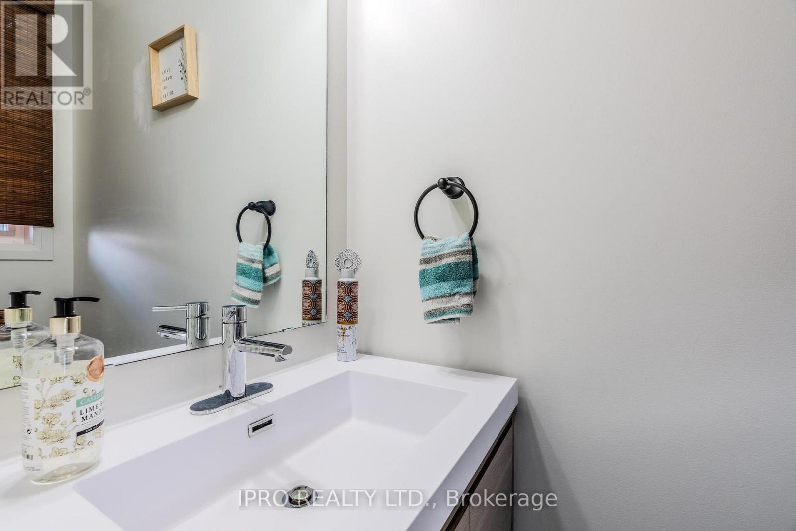 4002 Crown Street, Lincoln, Ontario  L0R 1B7 - Photo 20 - X12133038