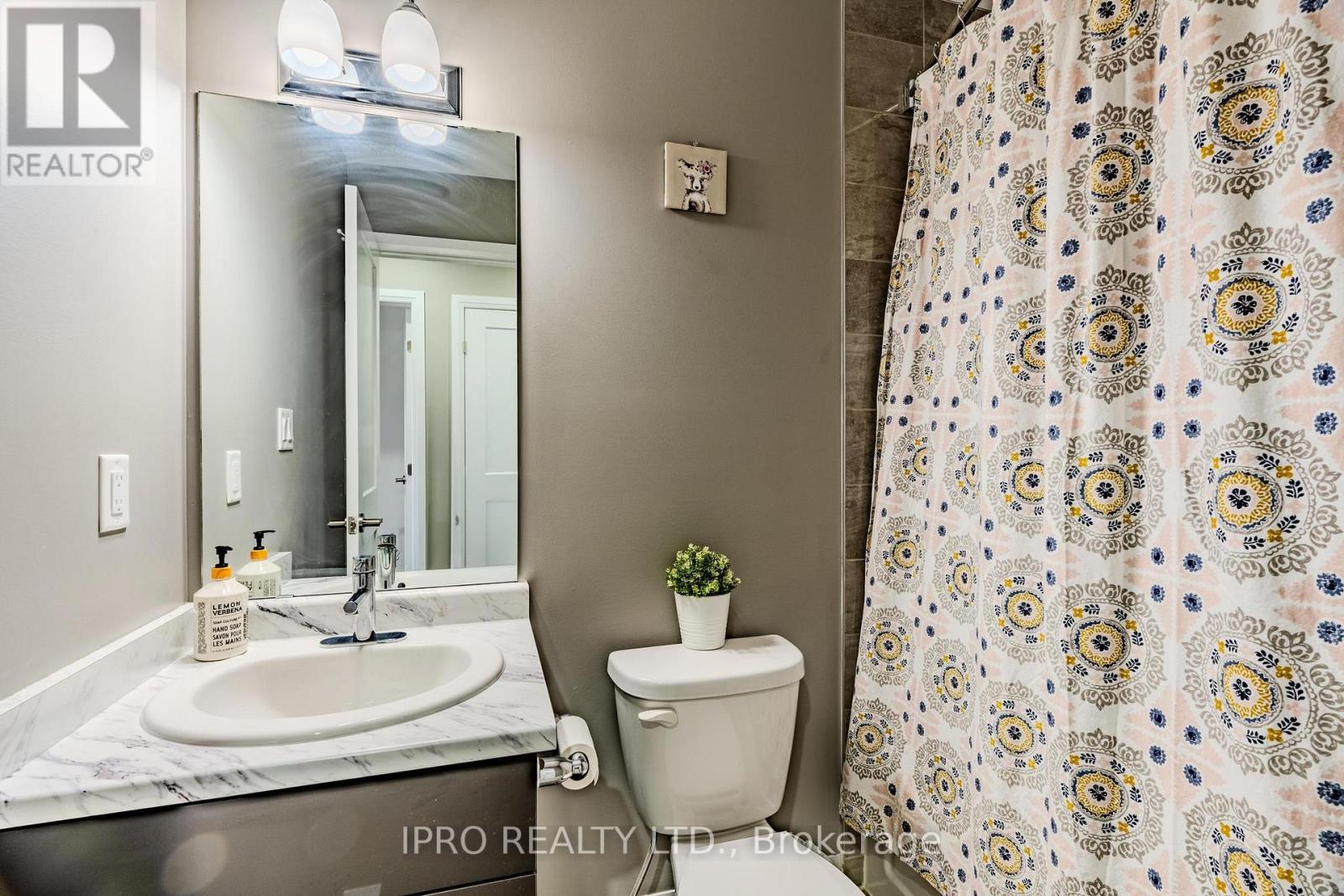 4002 Crown Street, Lincoln, Ontario  L0R 1B7 - Photo 21 - X12133038
