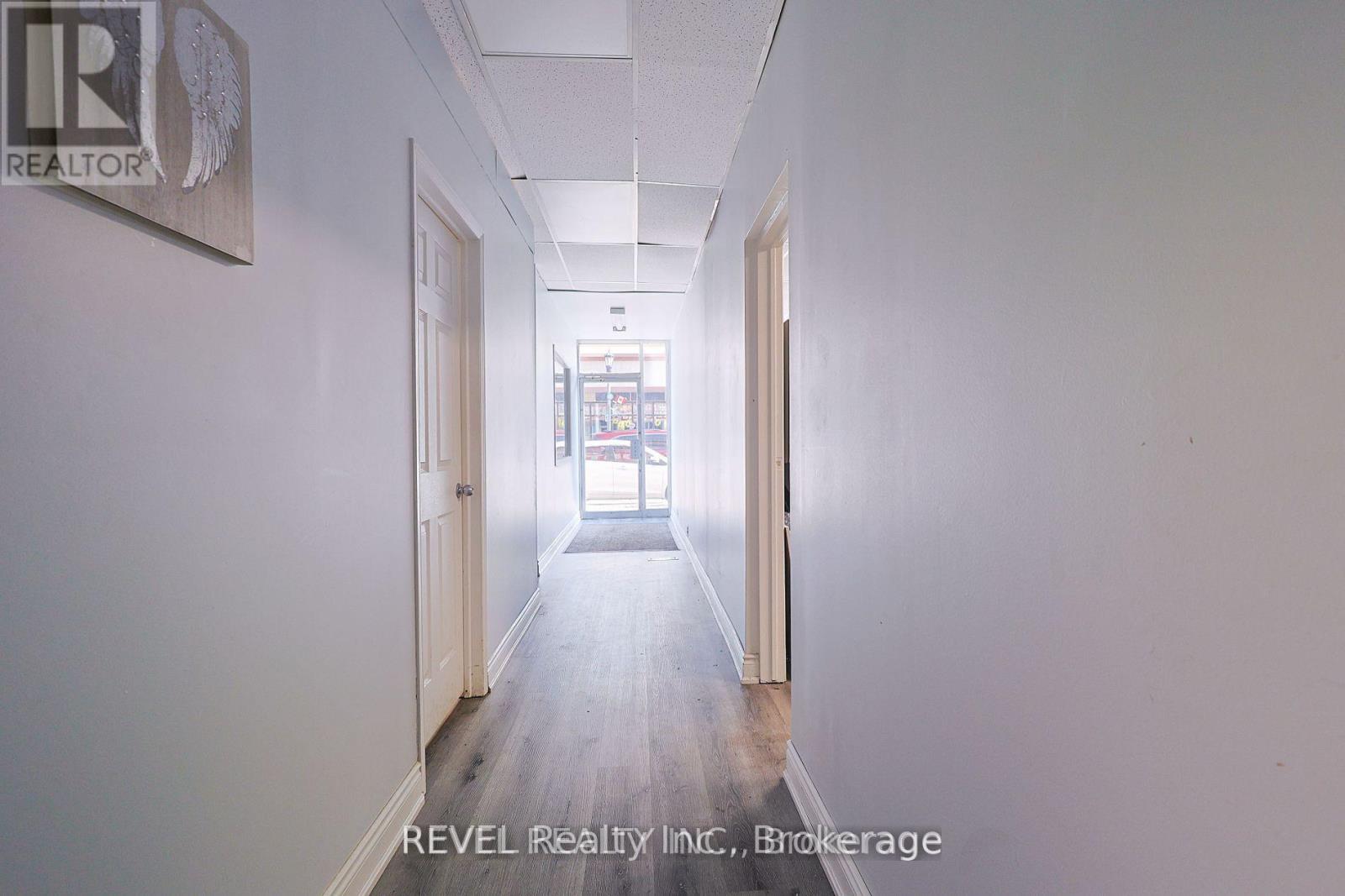 12 East Main Street, Welland, Ontario  L3B 3W3 - Photo 7 - X12135785