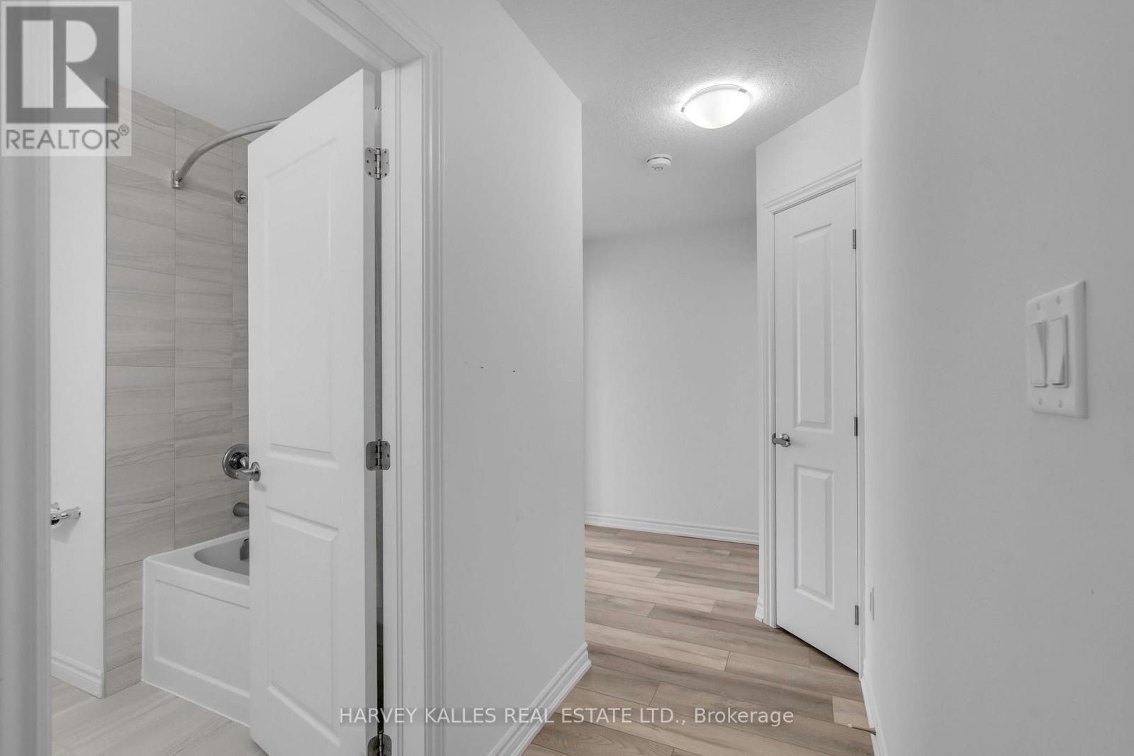 4 - 5000 Connor Drive, Lincoln, Ontario  L3J 0S2 - Photo 27 - X12080956