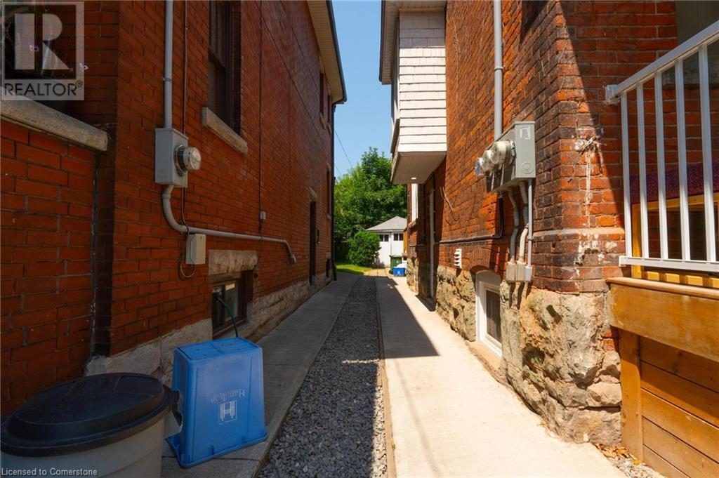 102 Lower Unit Gladstone Avenue Unit# 3, Hamilton, Ontario  L8M 2H9 - Photo 2 - 40726700