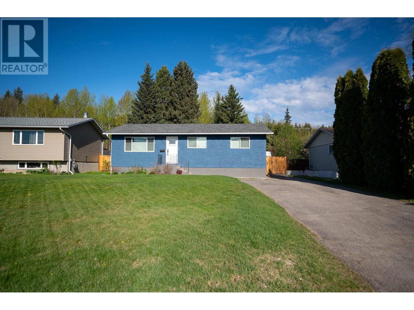 Property at 7853 QUEENS CRESCENT image 1