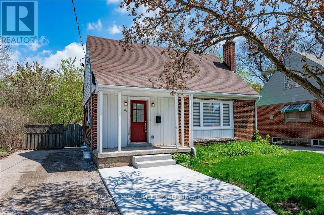 A - 723 Hager Avenue, Burlington, Ontario  L7S 1R2 - Photo 1 - W12135780