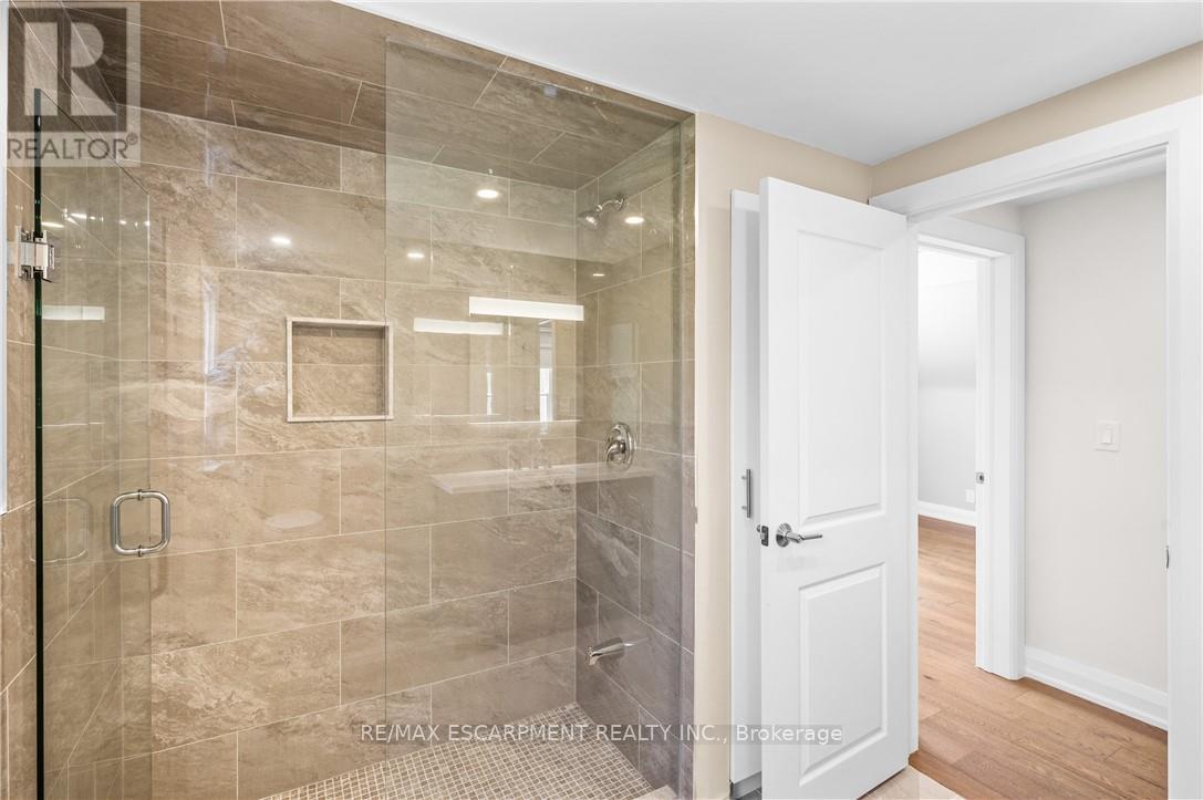 A - 723 Hager Avenue, Burlington, Ontario  L7S 1R2 - Photo 21 - W12135780