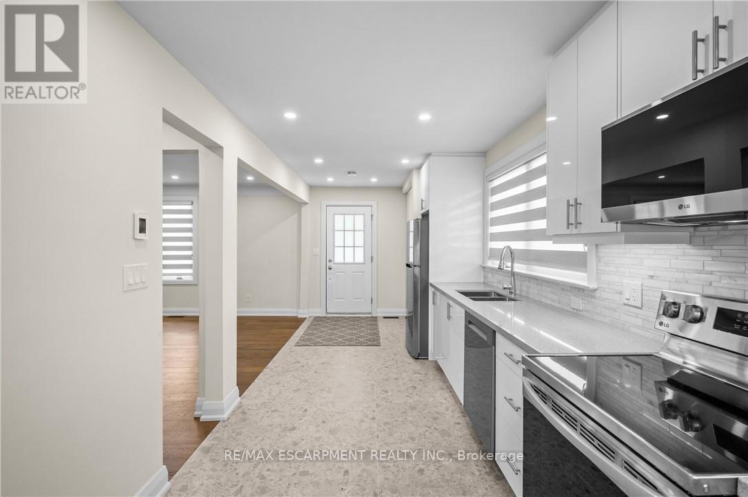 A - 723 Hager Avenue, Burlington, Ontario  L7S 1R2 - Photo 8 - W12135780