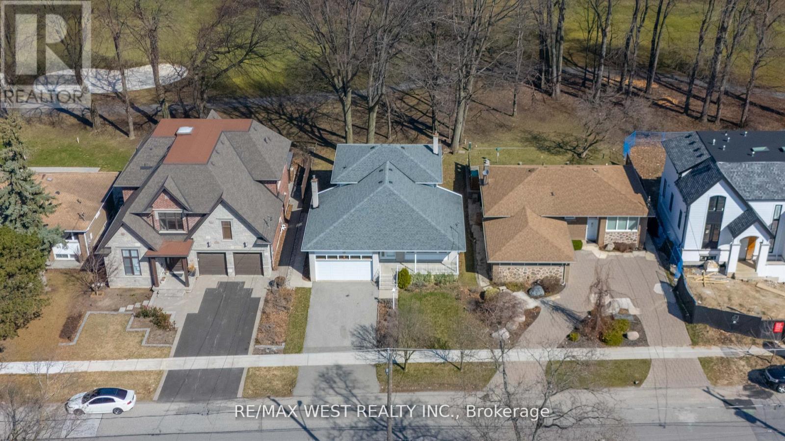 28 Braywin Drive, Toronto, Ontario  M9P 2P1 - Photo 1 - W12135801