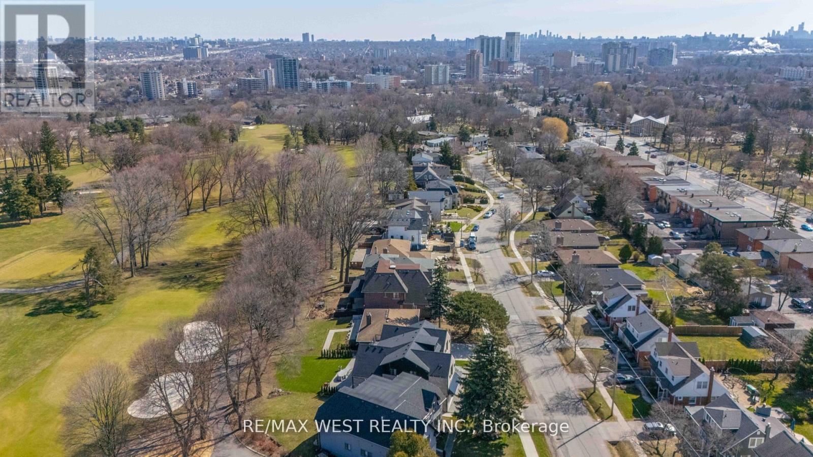 28 Braywin Drive, Toronto, Ontario  M9P 2P1 - Photo 31 - W12135801
