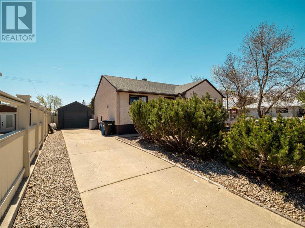 204 17 Street, Fort Macleod, Alberta  T0L 0Z0 - Photo 3 - A2219473