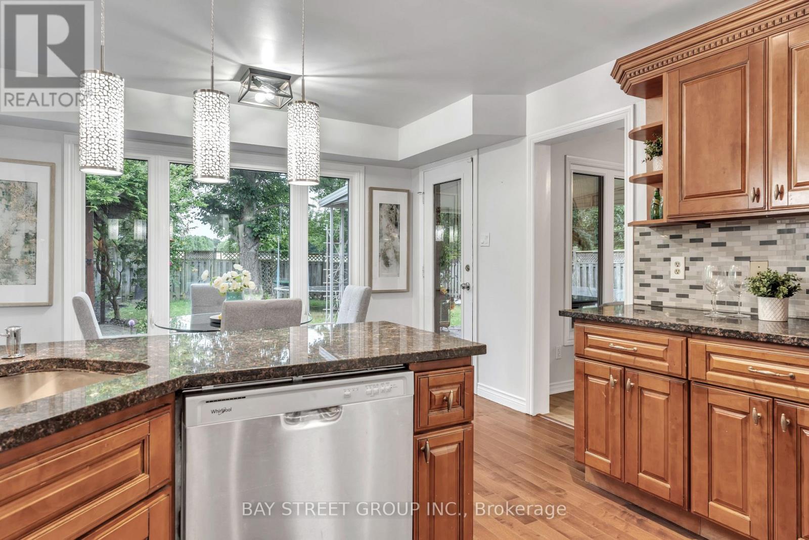 33 Repton Avenue, London North, Ontario  N5X 3G3 - Photo 17 - X12135770