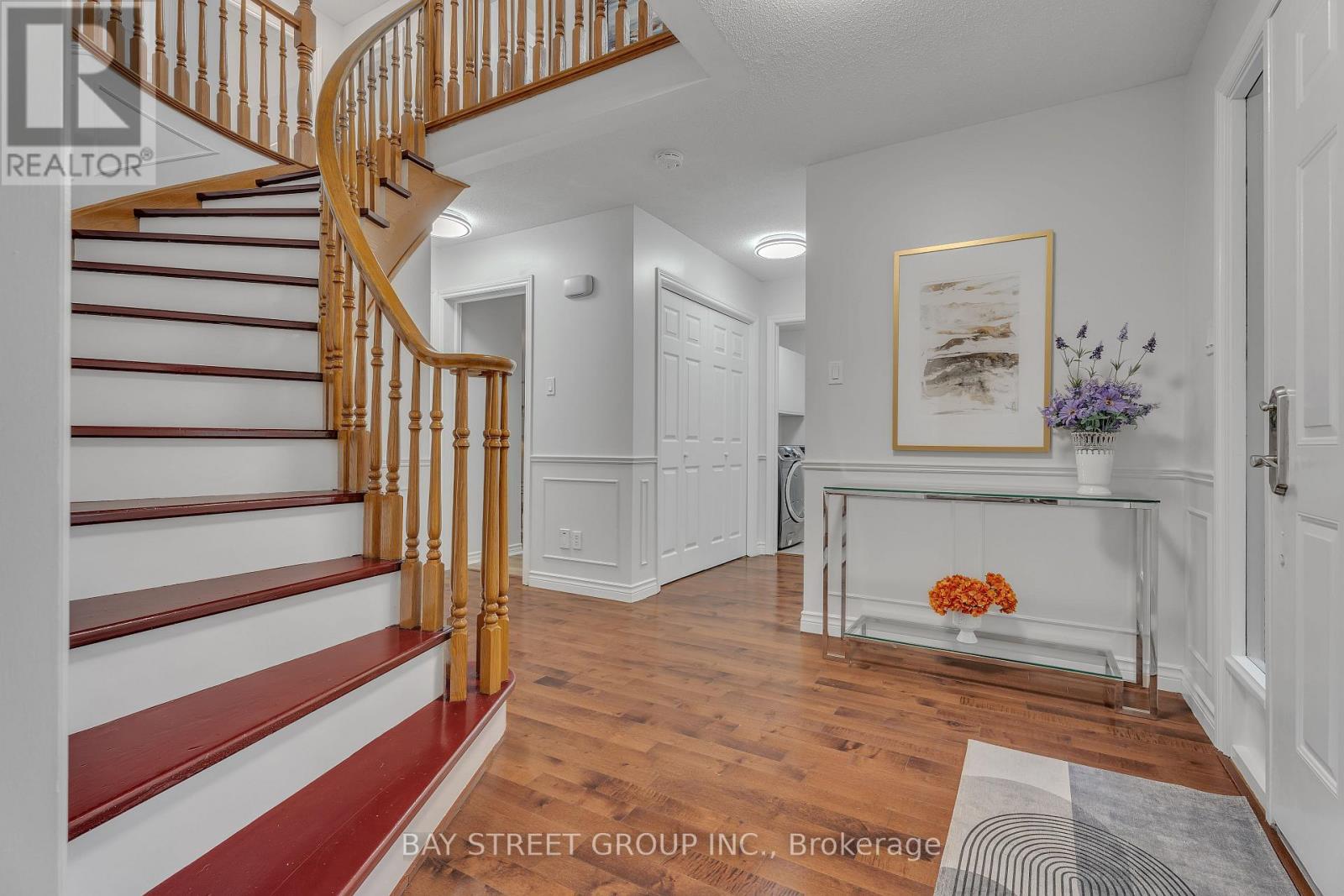 33 Repton Avenue, London North, Ontario  N5X 3G3 - Photo 5 - X12135770