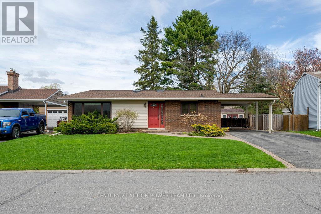 Property at 9 KEEWATIN CRESCENT image 2