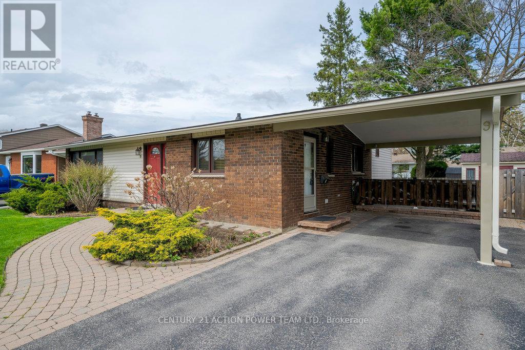 Property at 9 KEEWATIN CRESCENT image 5