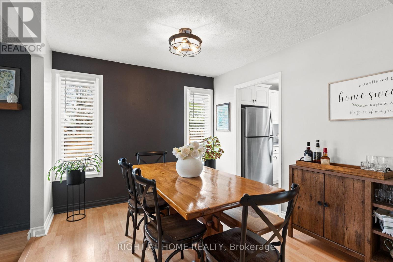 818 Gadwell Crescent, Ottawa, Ontario  K1E 2L1 - Photo 11 - X12135836