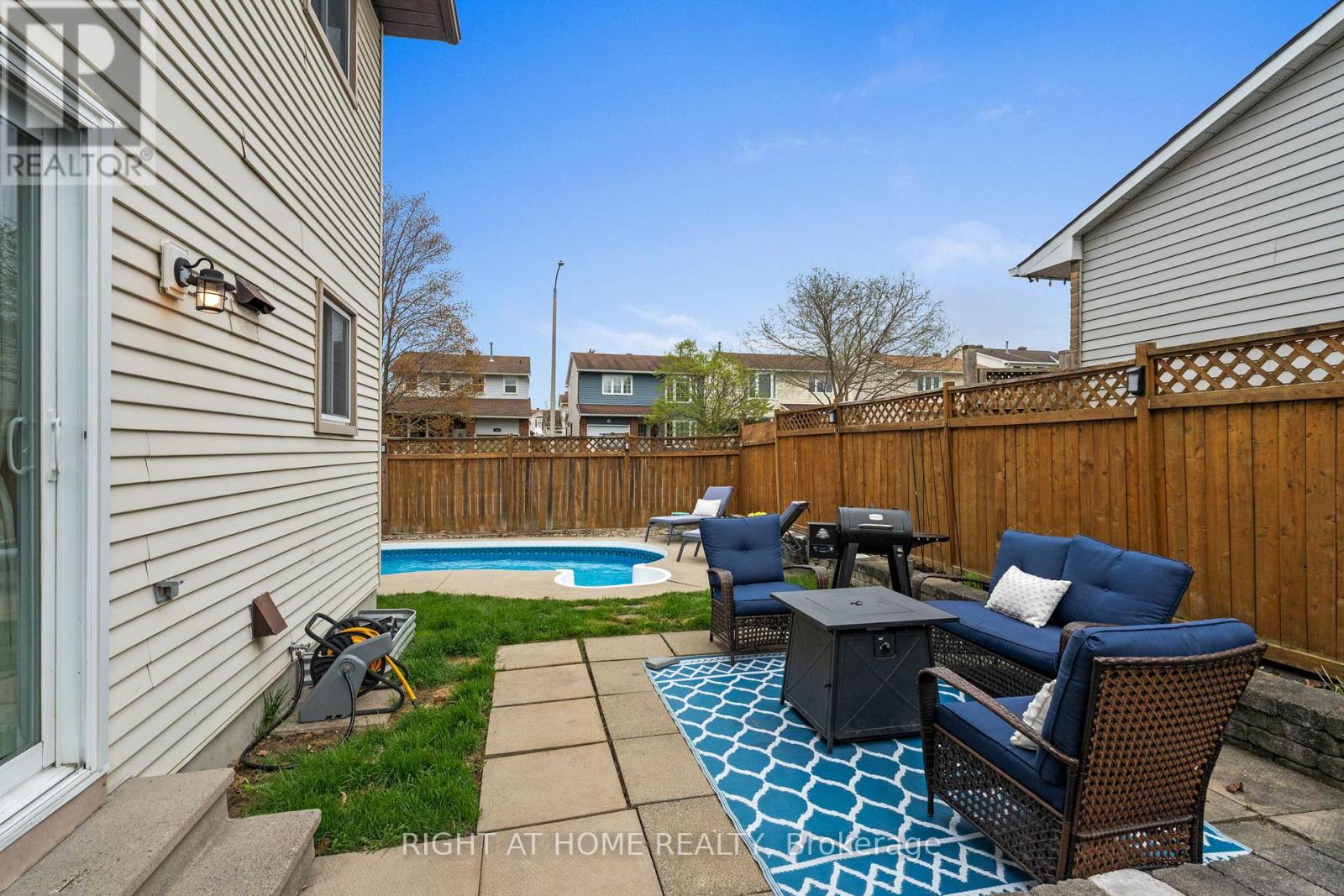 818 Gadwell Crescent, Ottawa, Ontario  K1E 2L1 - Photo 35 - X12135836