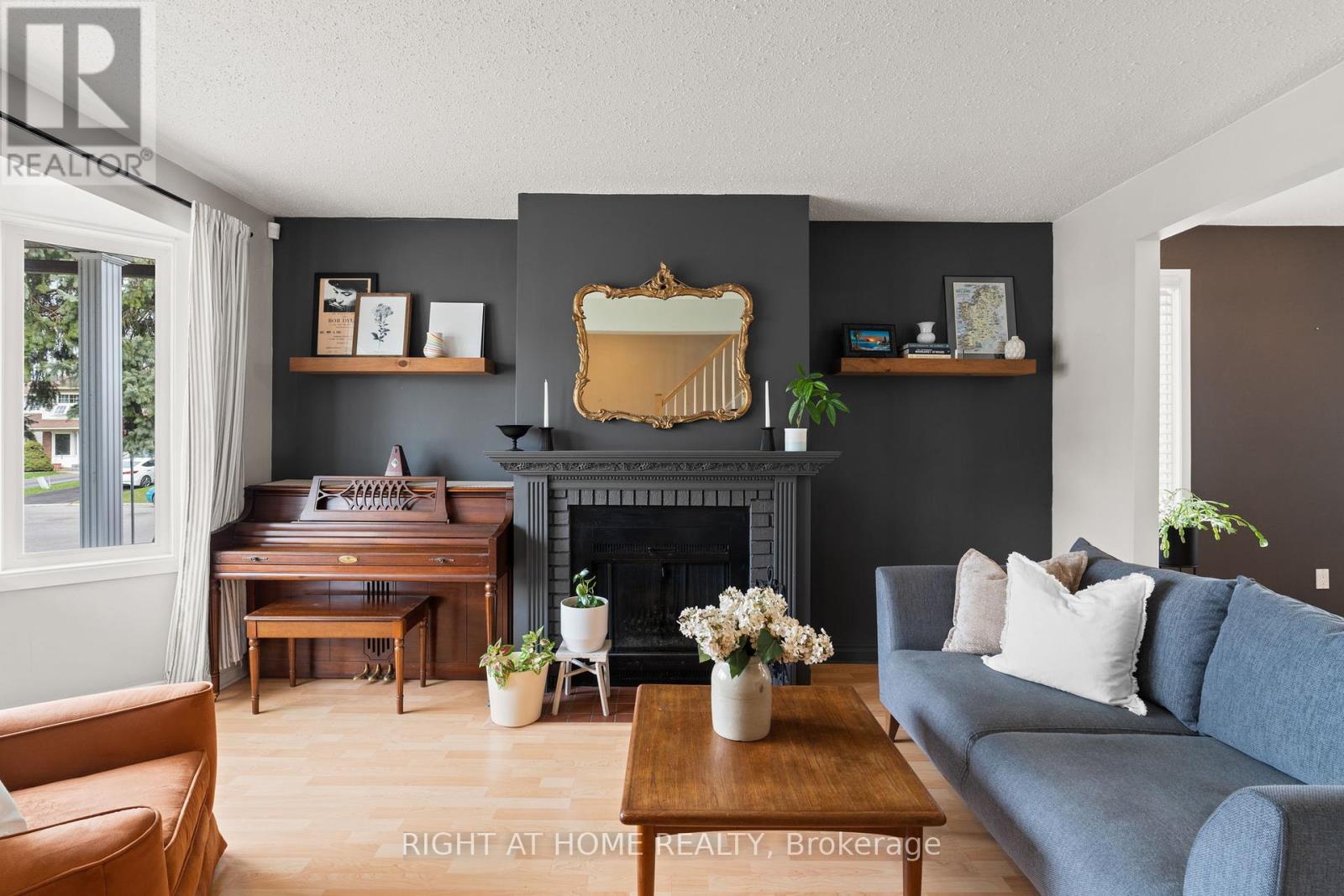 818 Gadwell Crescent, Ottawa, Ontario  K1E 2L1 - Photo 7 - X12135836