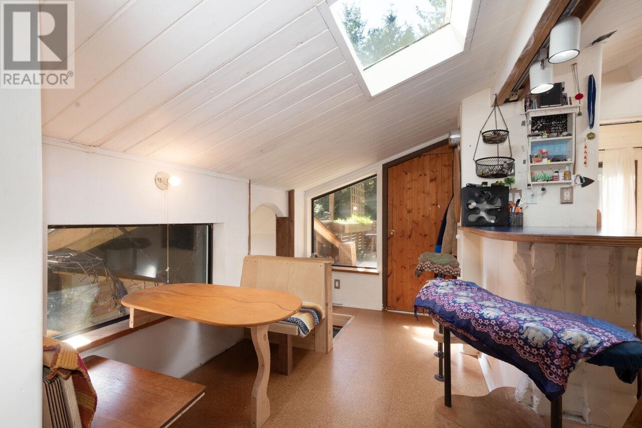 1467 Tunstall Boulevard, Bowen Island, British Columbia  V0N 1G2 - Photo 4 - R3000672