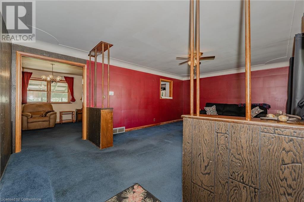 Property at 413 MIDDLE Street image 5