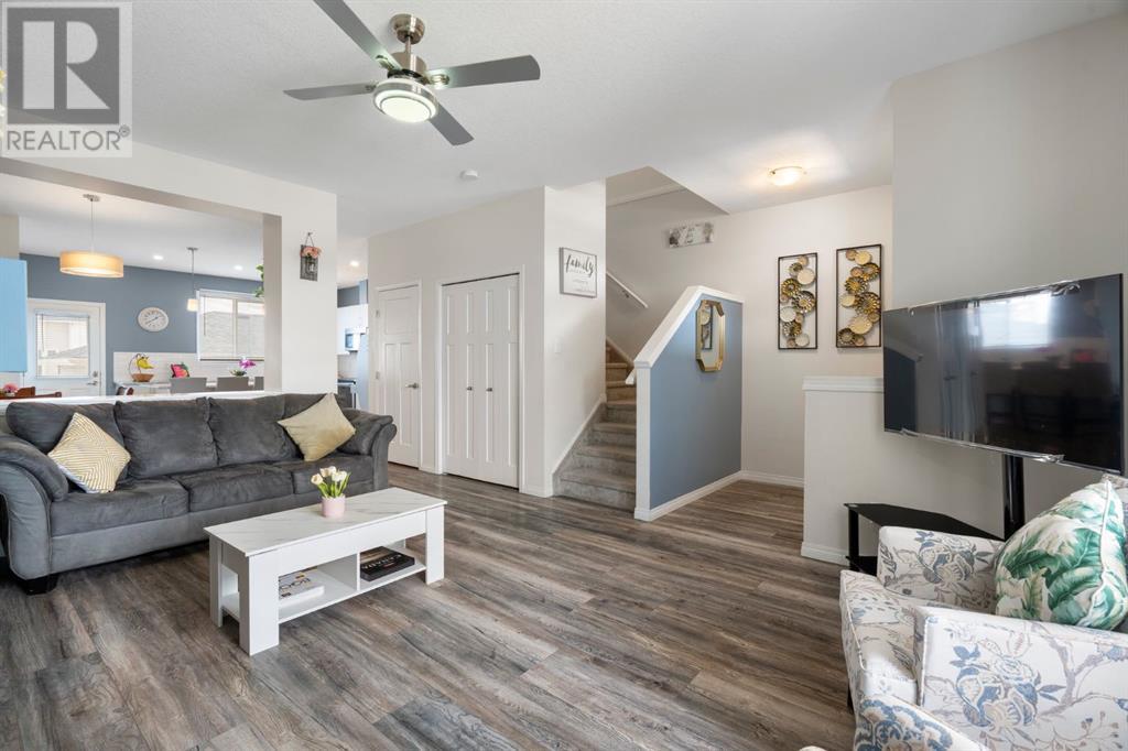 6 Reynolds Gate Sw, Airdrie, Alberta  T4B 4K9 - Photo 5 - A2213189