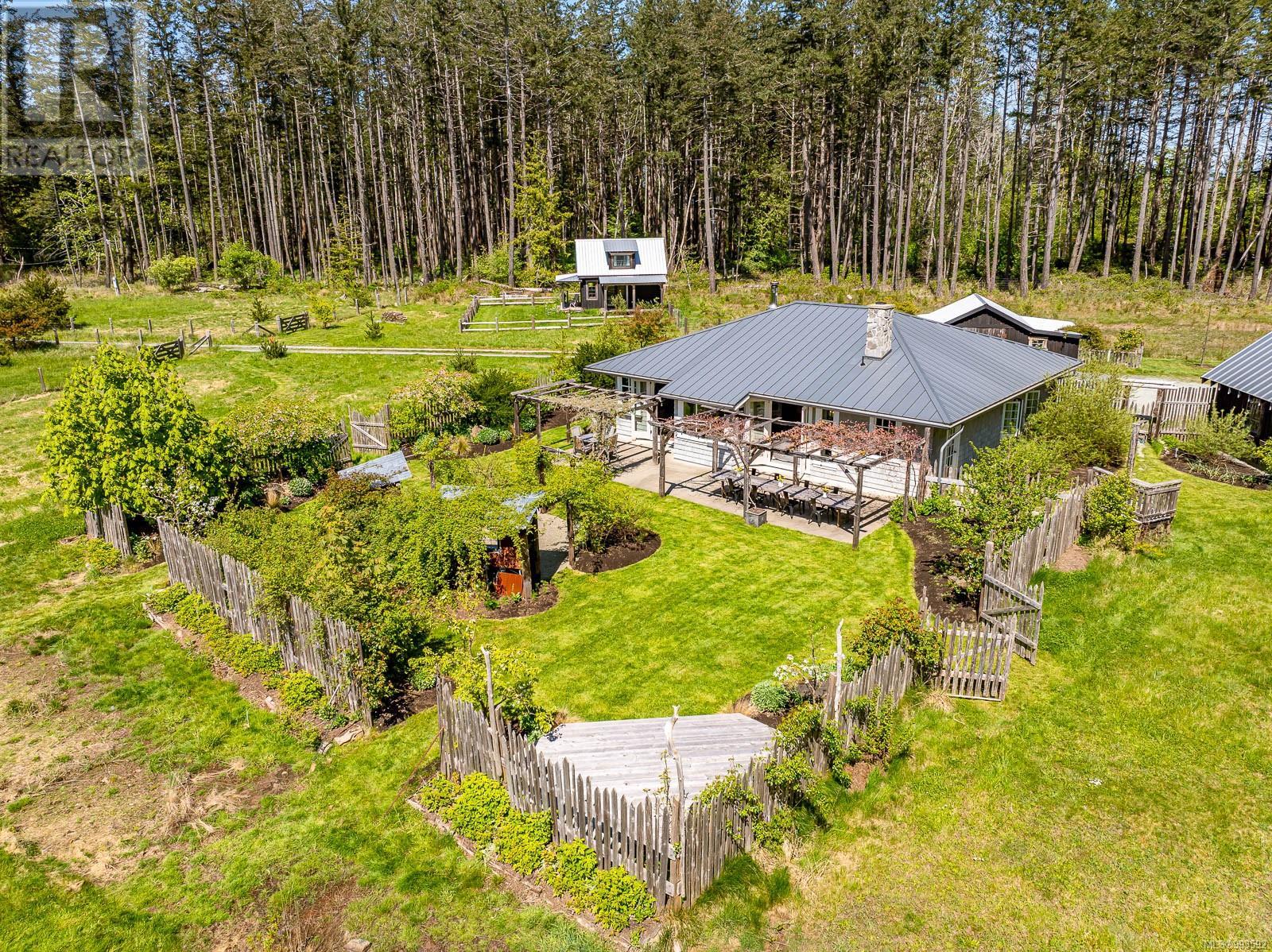 1760 Ostby Rd, Hornby Island, British Columbia  V0R 1Z0 - Photo 2 - 993592