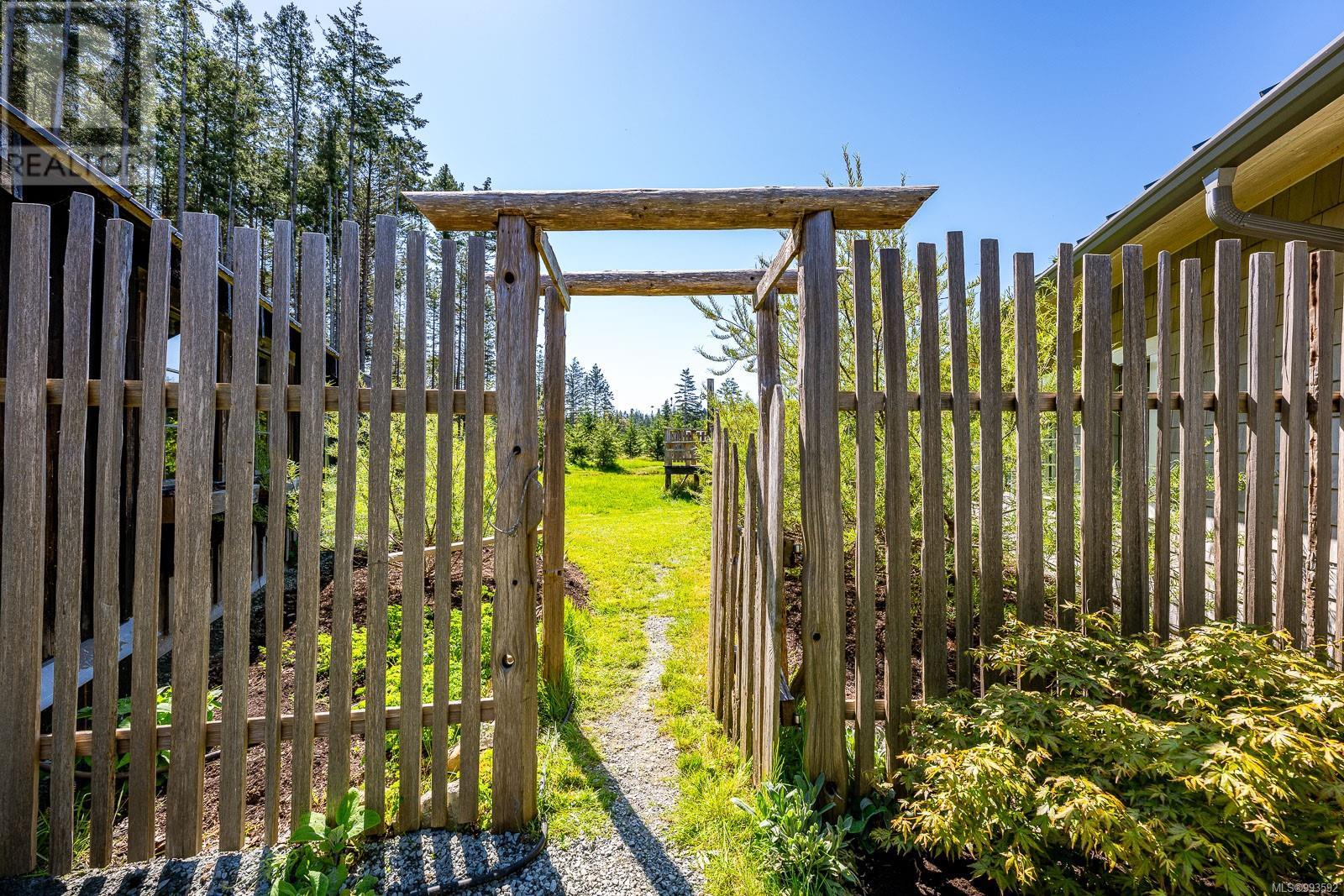 1760 Ostby Rd, Hornby Island, British Columbia  V0R 1Z0 - Photo 65 - 993592