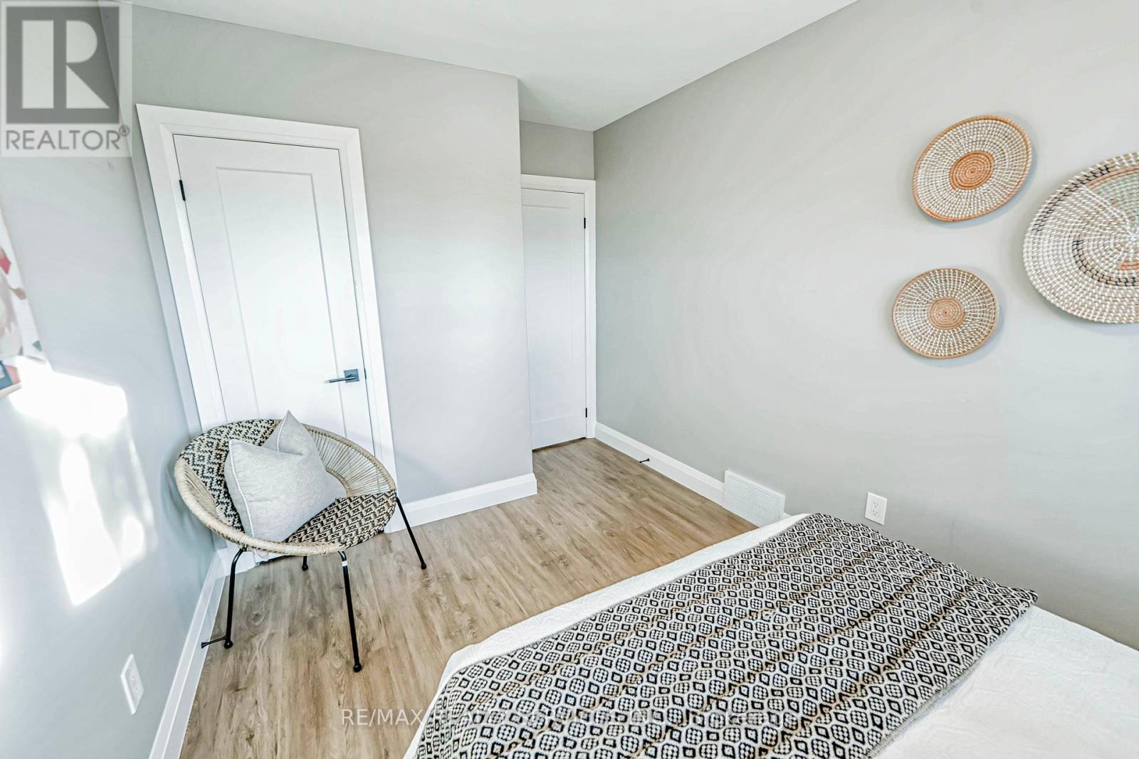 17 Shamrock Court, Hamilton, Ontario  L8V 4E2 - Photo 26 - X12133910