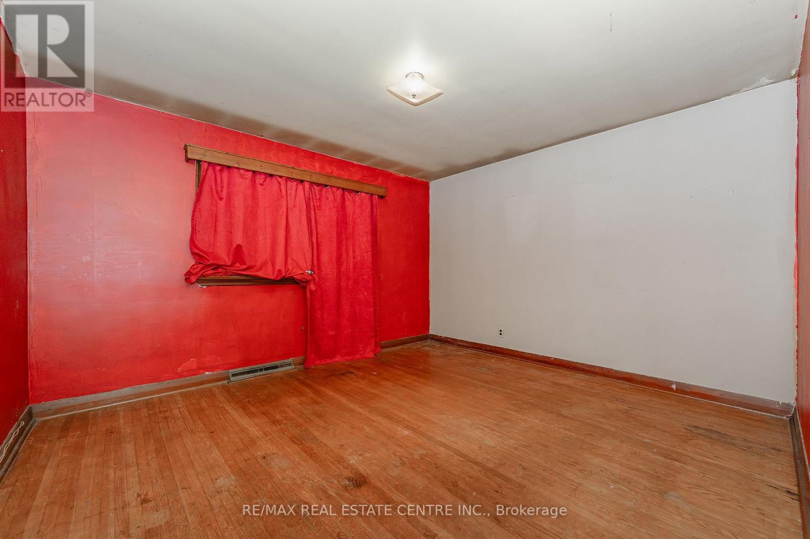 413 Middle Street, Cambridge, Ontario  N3H 3Z7 - Photo 14 - X12134747
