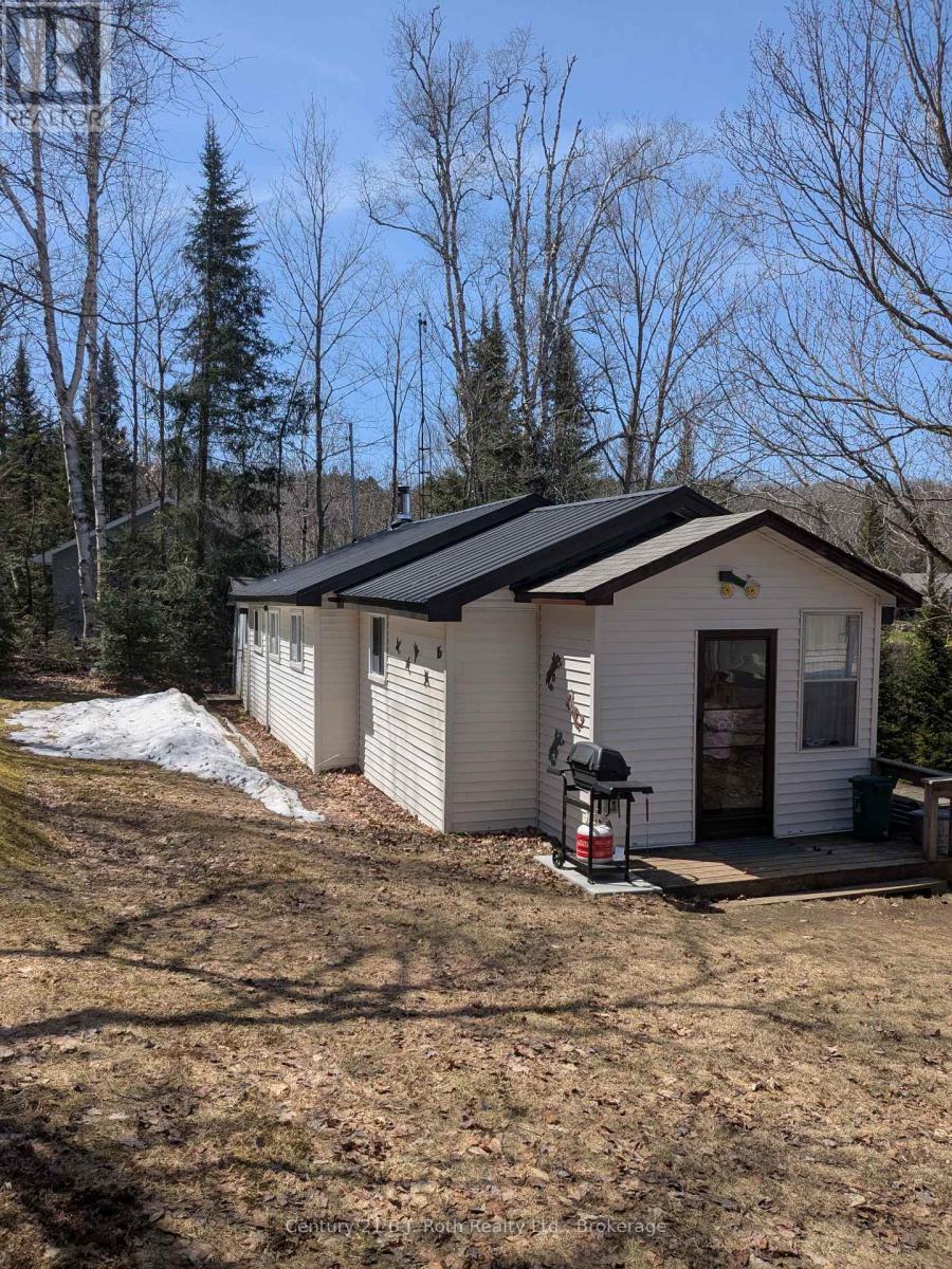 16 Machar Point, South River, Ontario  P0A 1X0 - Photo 37 - X12107091