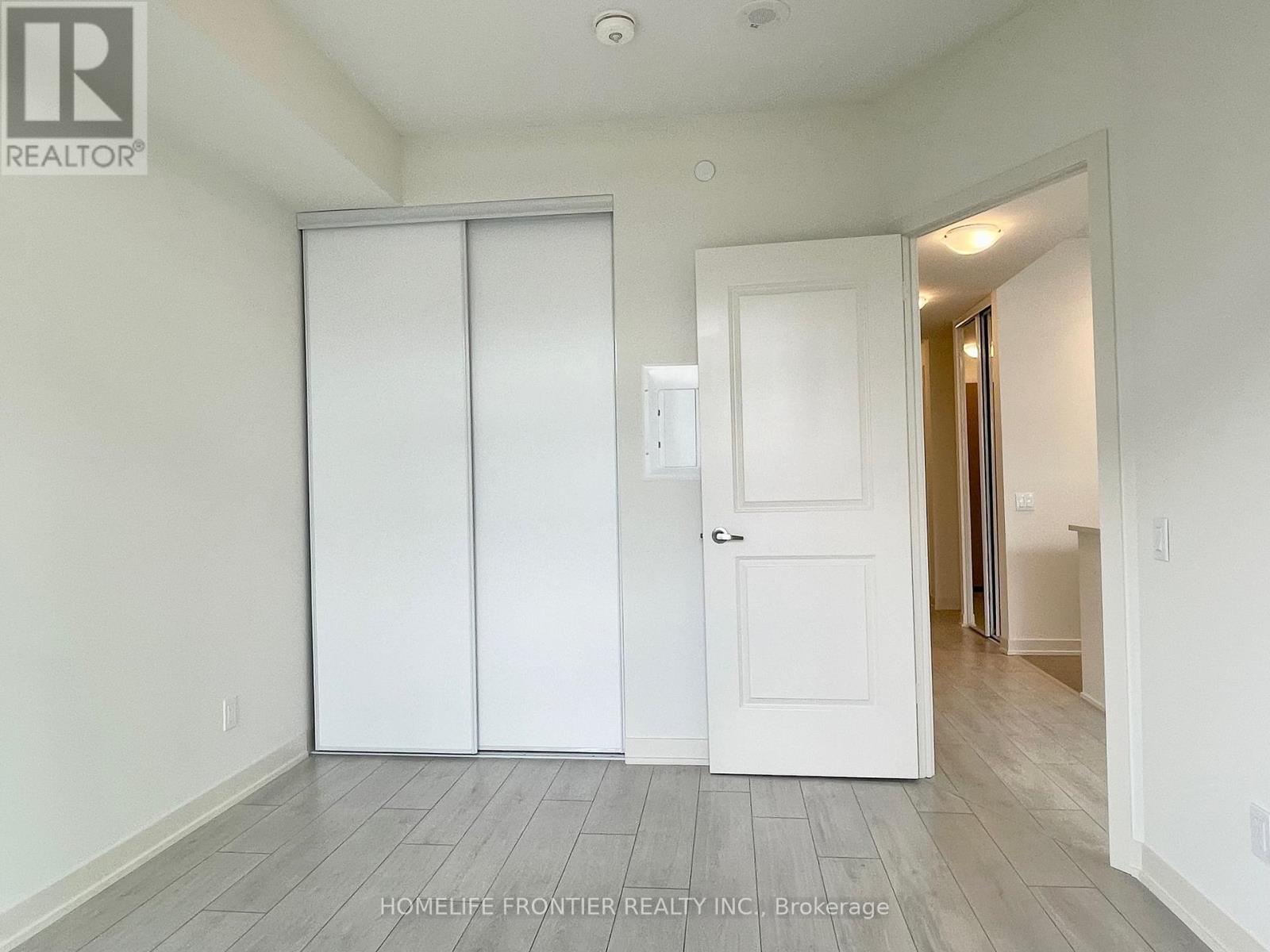 3015 - 4955 Yonge Street, Toronto, Ontario  M2N 0L8 - Photo 9 - C12135439