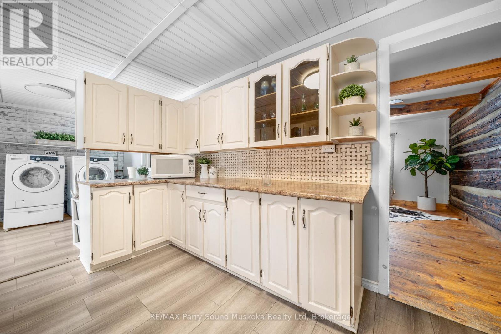 1516 Williamsport Road, Huntsville, Ontario  P1H 2J4 - Photo 12 - X12135867