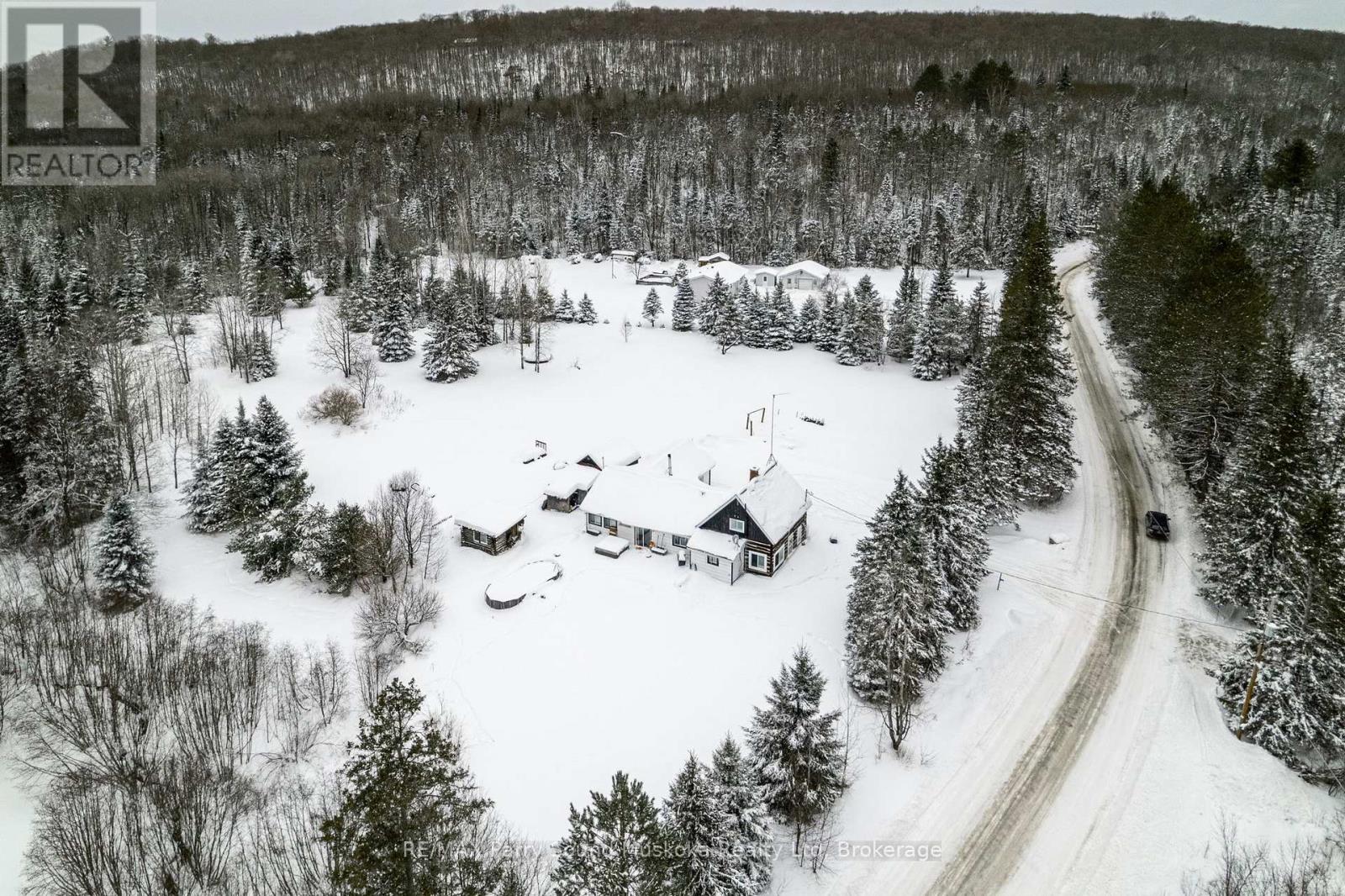 Property at 1516 WILLIAMSPORT ROAD image 2